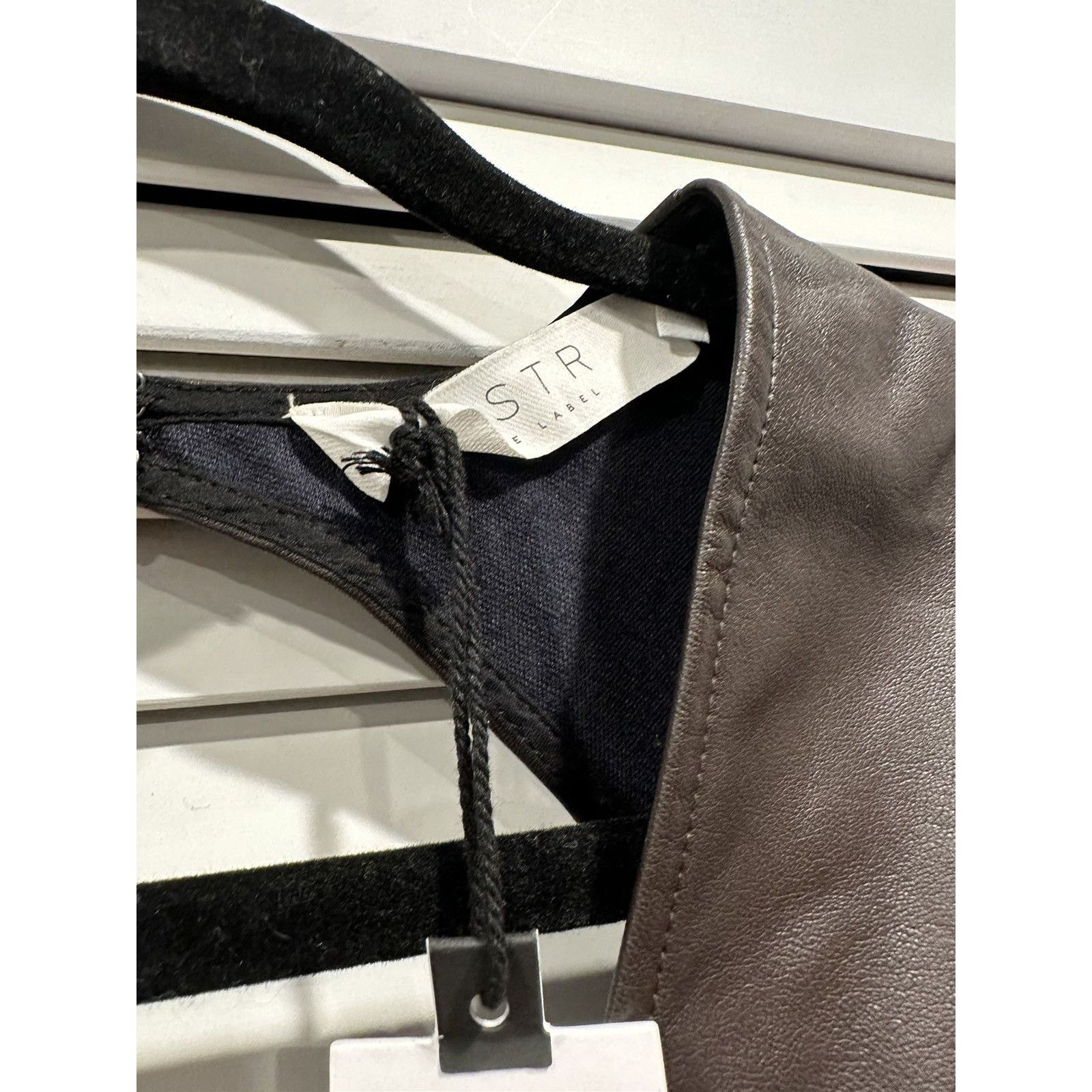 ASTR The Label Miranda Midi Dress in Dark Brown ASTR the Label XS Size XS / US 0-2 / IT 36-38 - 4 Thumbnail