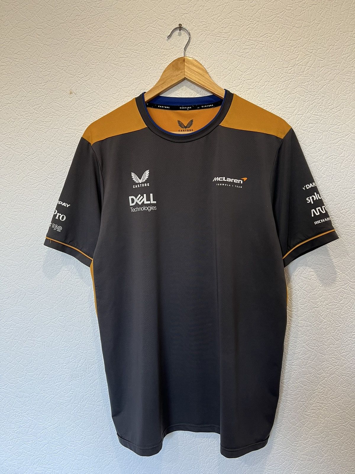 Malcolm McLaren Castore Mclaren Grey Racing T shirt Tee F-1 Size US L / EU 52-54 / 3 - 1 Thumbnail