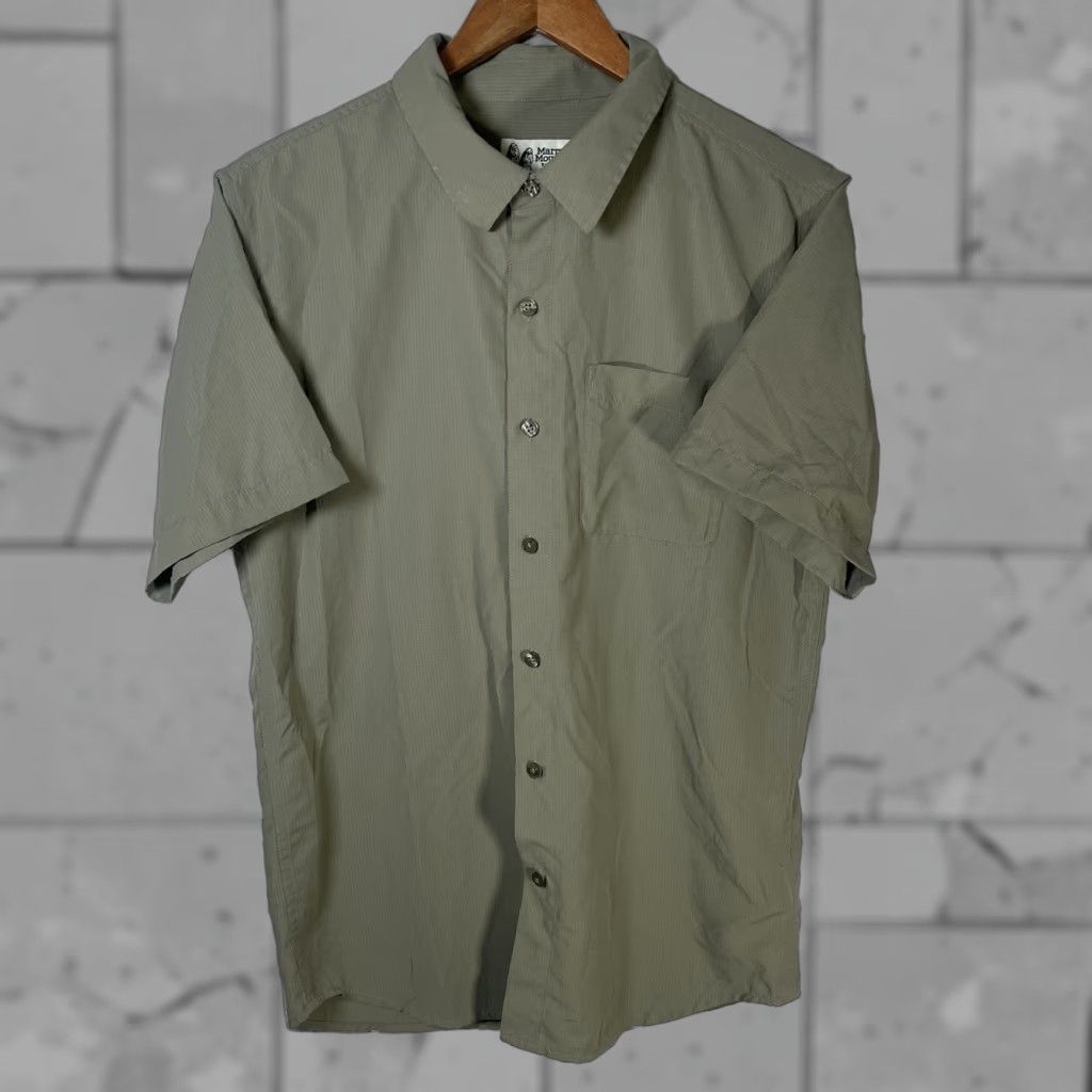 Marmot VINTAGE Marmot Outdoor Clothing Men's Short Sleeve Button-Up Shirt S Gray Hiking Casual Size US S / EU 44-46 / 1 - 1 Thumbnail