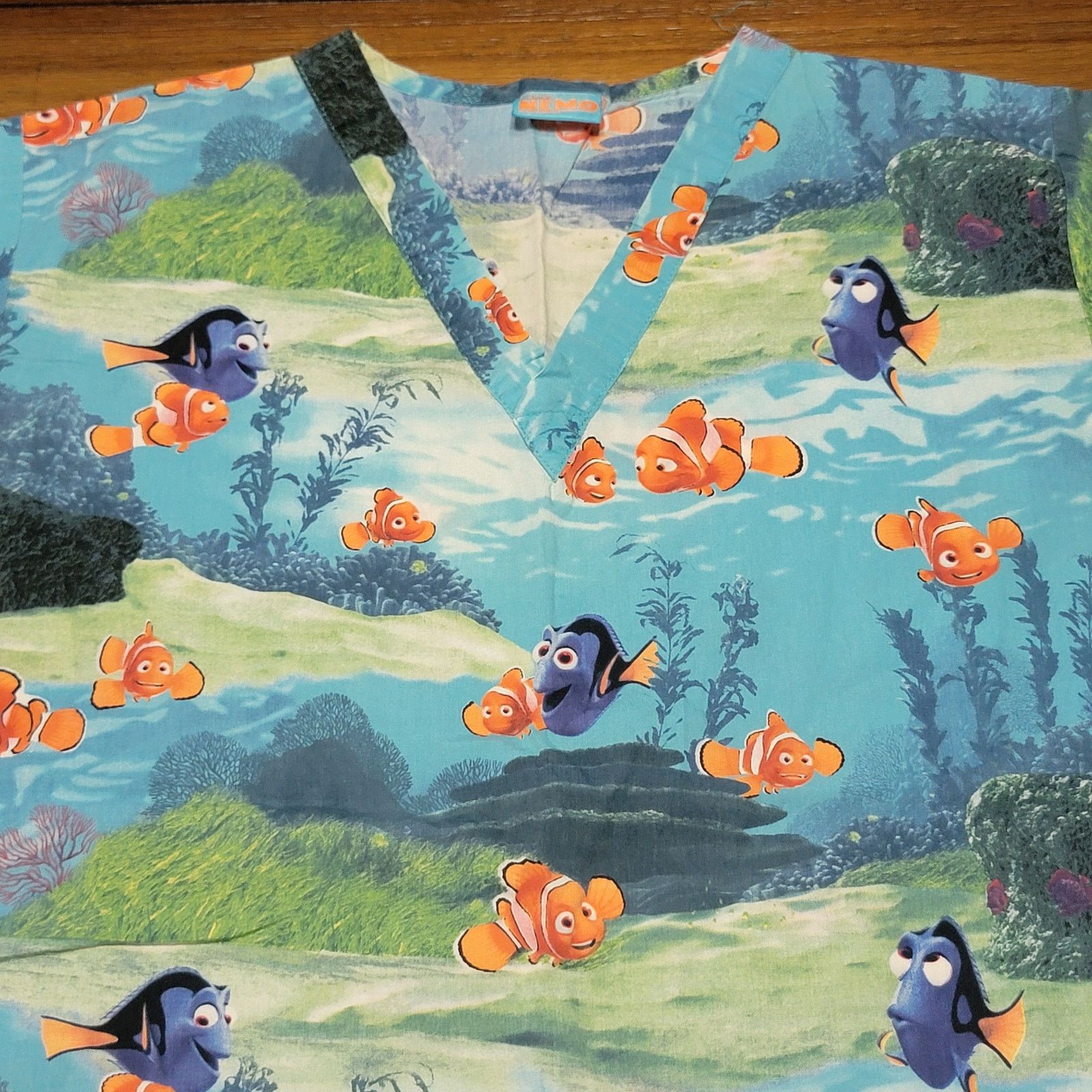 Disney Disney Finding Nemo Scrub Top Nemo & Dori - Size Small Size S / US 4 / IT 40 - 2 Thumbnail