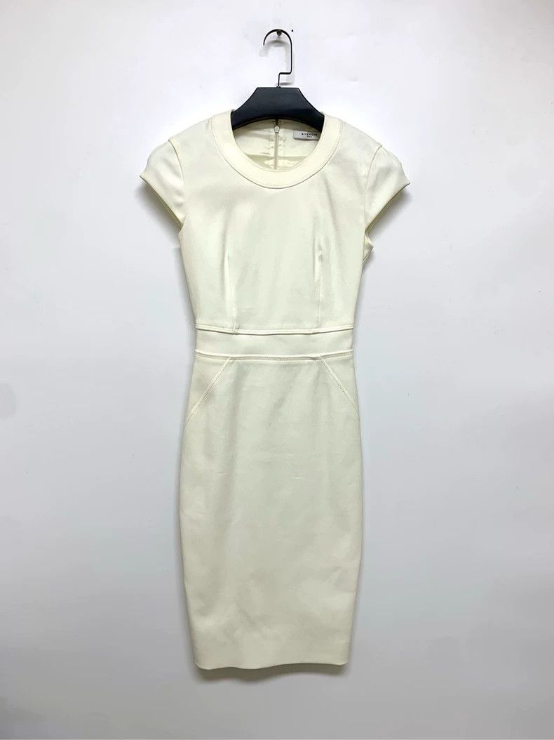 Givenchy Givenchy Classic design 2506-Nextarrow Size ONE SIZE - 1 Thumbnail