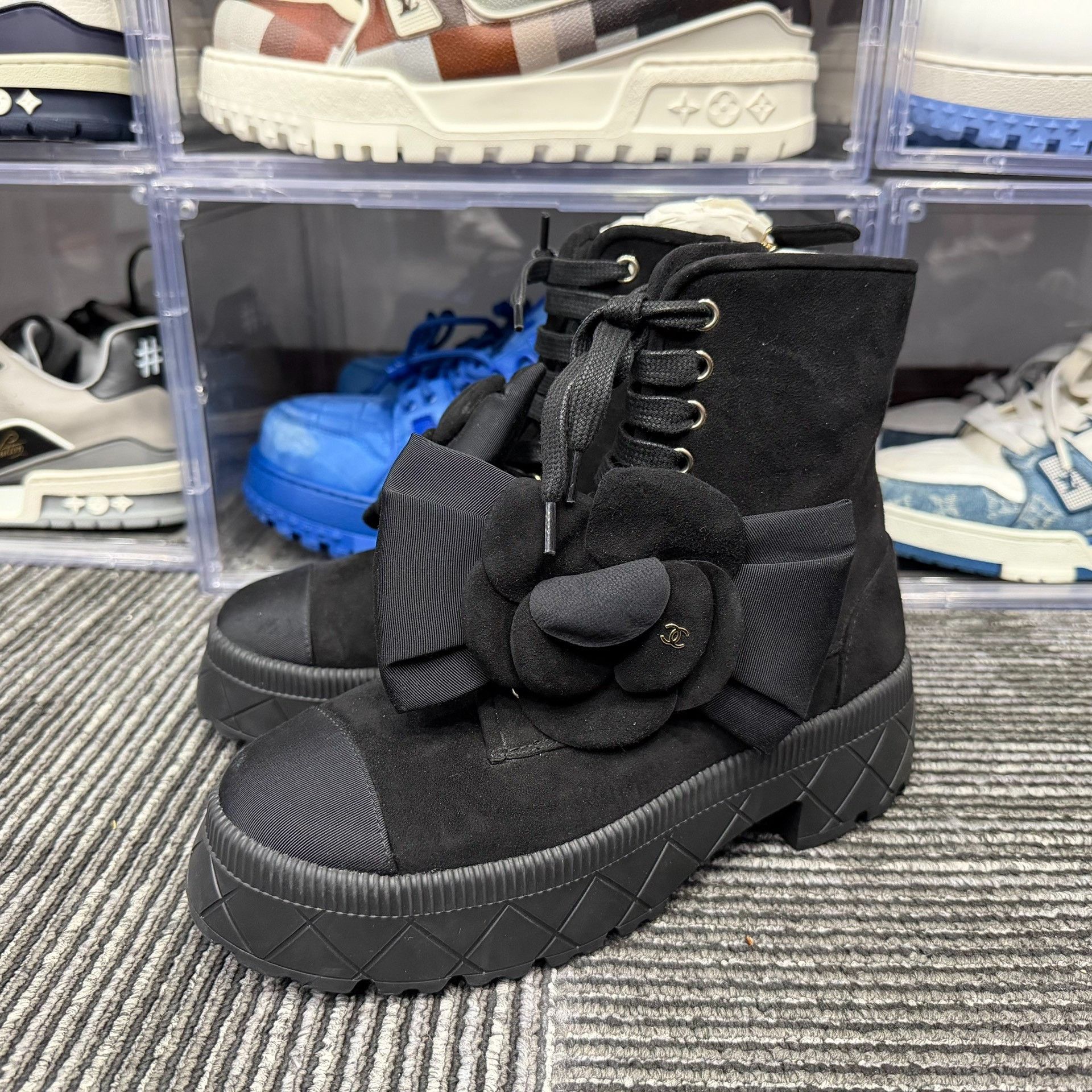 Chanel Chanel Suede Boots us_7 Women Size US 7 / IT 37 - 1 Thumbnail
