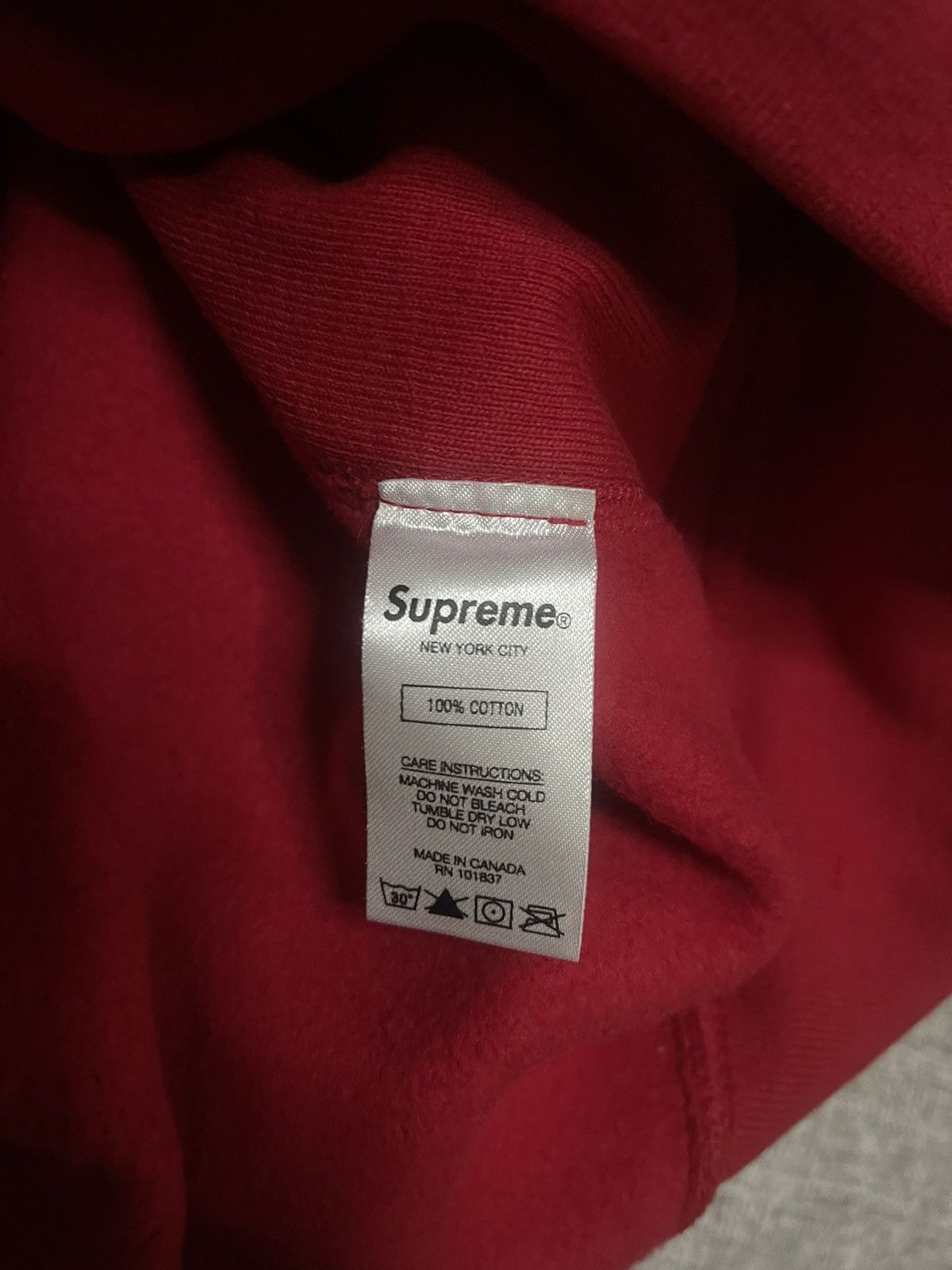 Supreme Supreme fw17 purple on red box logo hood sweatershirt Size US M / EU 48-50 / 2 - 7 Thumbnail