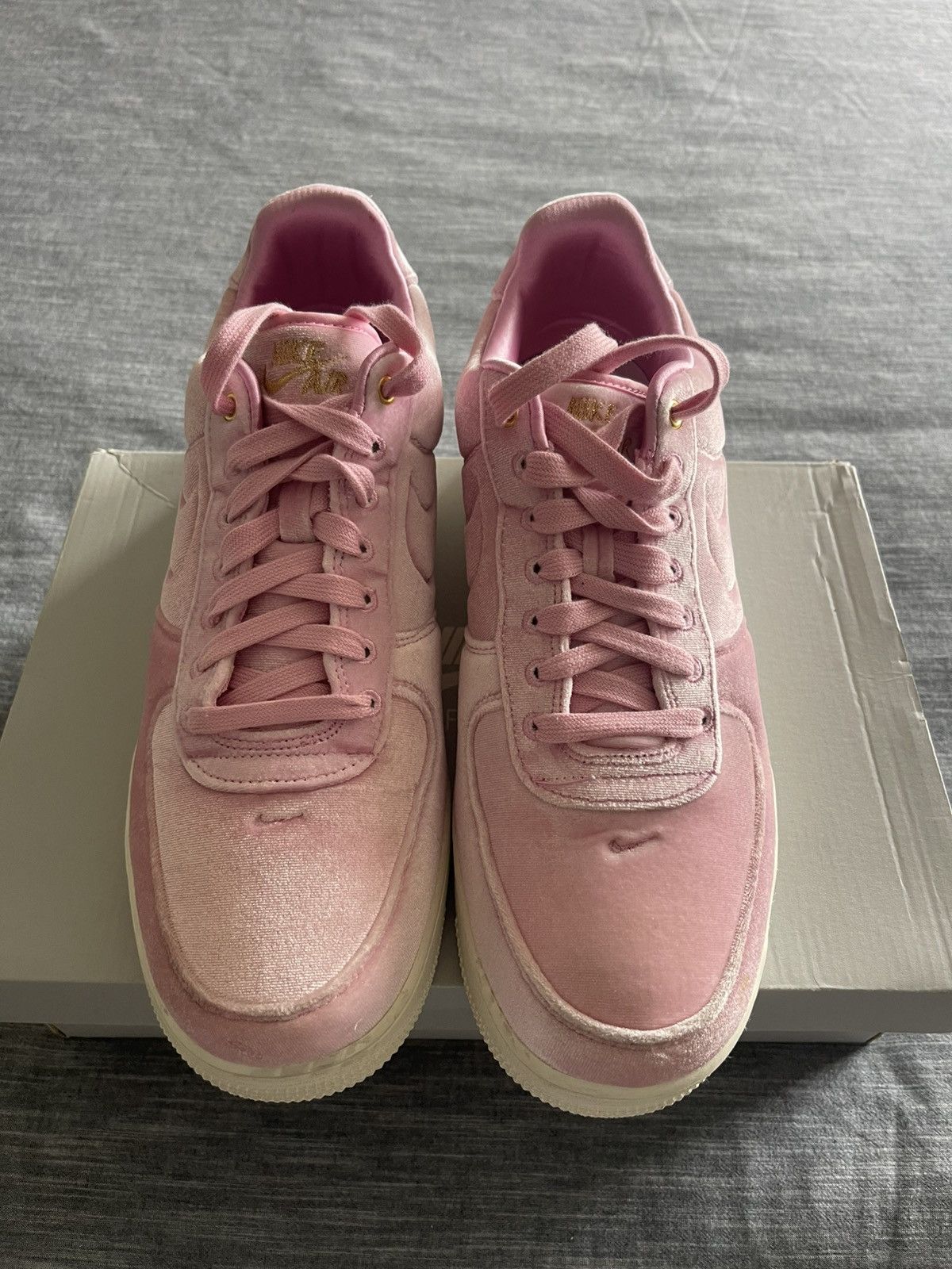 Nike AIR FORCE 1 Velour Pink Rise Size US 10 / EU 43 - 2 Thumbnail