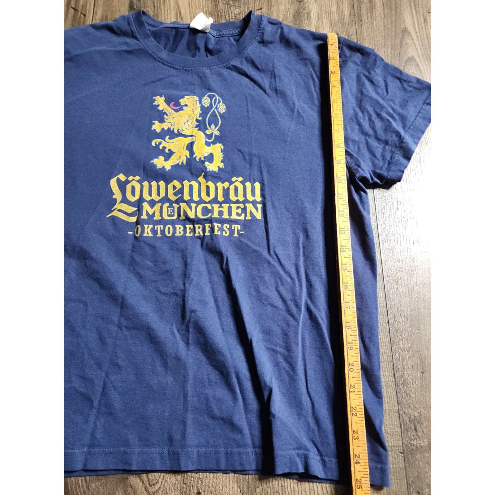 Vintage VINTAGE Mens L Lowenbrau Munchen Germany Oktoberfest T Shirt Size US L / EU 52-54 / 3 - 2 Thumbnail