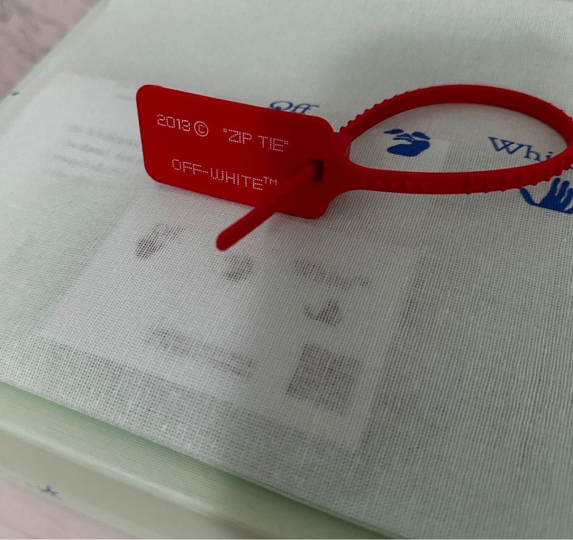 Off-White Off white zip tie tag Size 44 - 2 Thumbnail