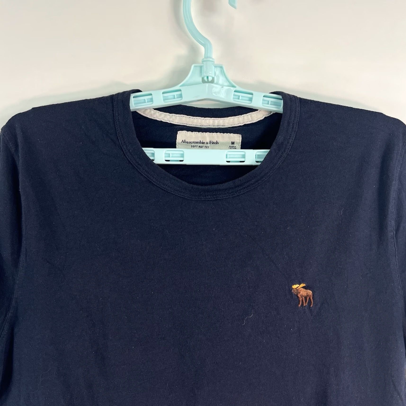 Abercrombie & Fitch Abercrombie & Fitch Soft T-Shirt Men’s SZ M Blue Embroidered Short Sleeve Shirt Adult Medium Blue 90s Preppy Mens Size US M / EU 48-50 / 2 - 3 Thumbnail