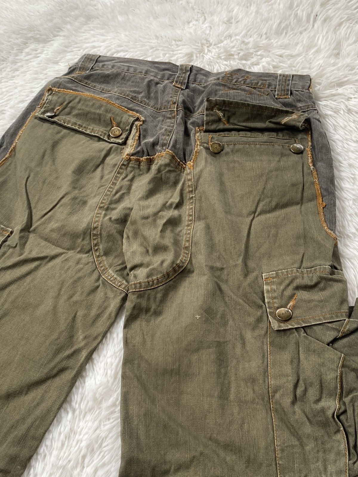 Japanese Brand 🔥Rare🔥Unexpeted Bushpant Cargo pant Multipocket Size US 28 / EU 44 - 23 Thumbnail