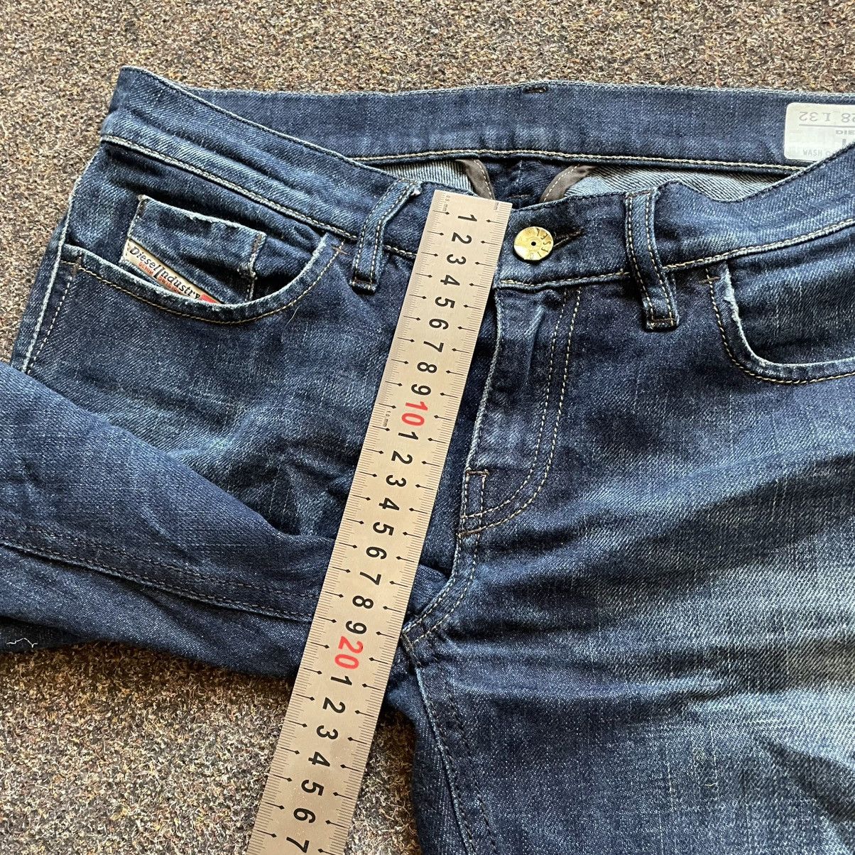 Vintage Vintage Y2K Diesel Distressed Baggy Jeans Streetwear Logo 28 Size 28" / US 6 / IT 42 - 11 Thumbnail