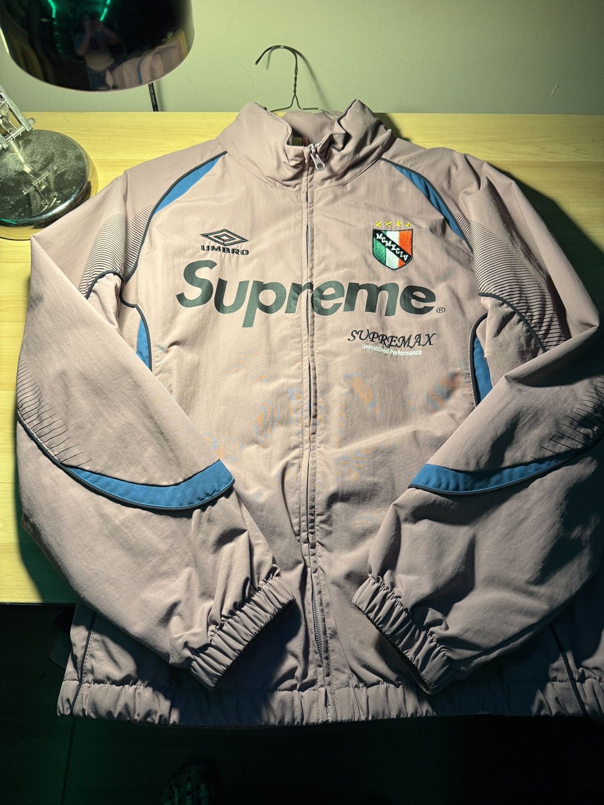 Supreme × Umbro Supreme Umbro dirty plum track jacket Size US M / EU 48-50 / 2 - 2 Thumbnail