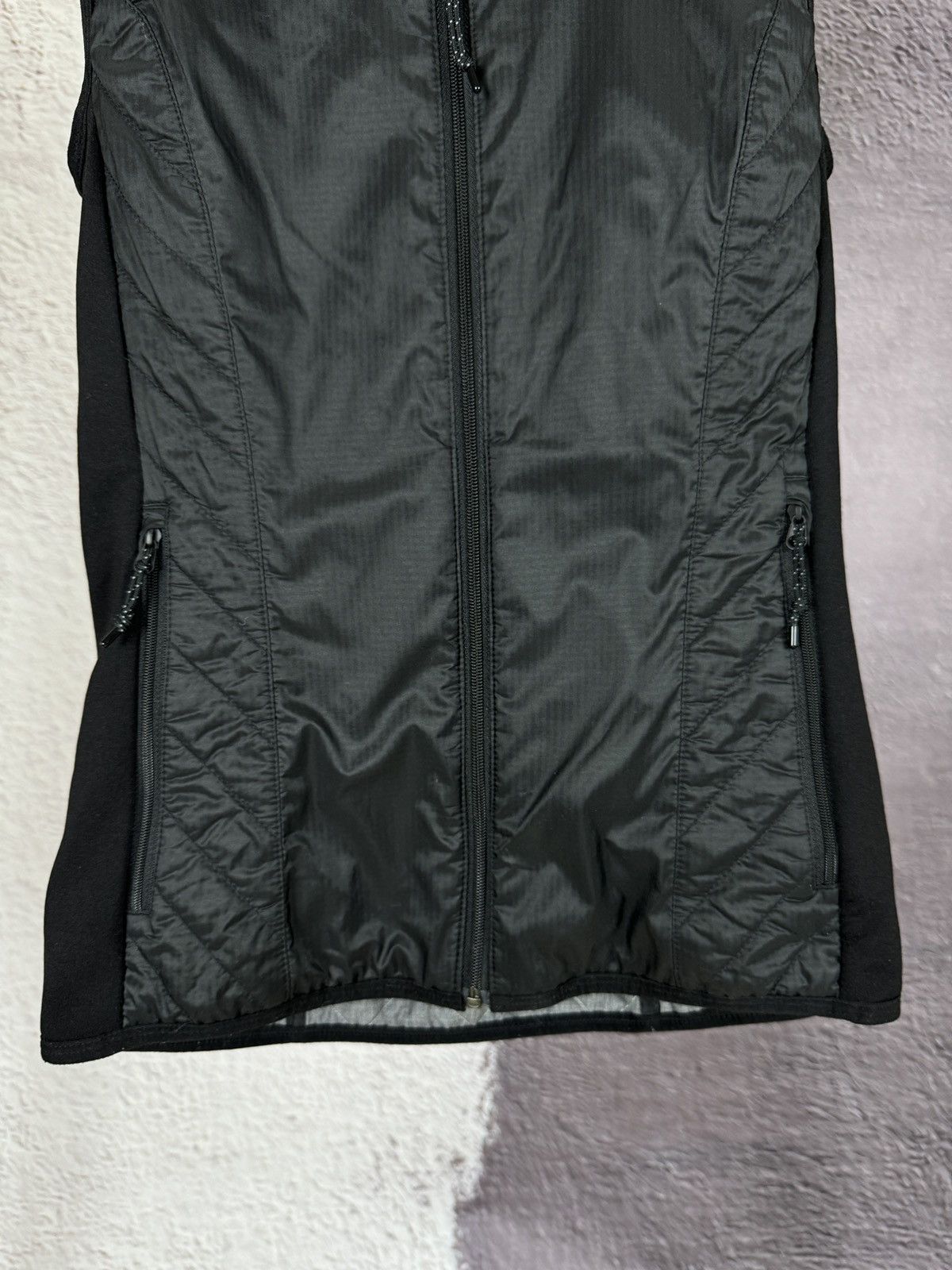 Icebreaker Icebreaker Merino Loft Vest Women's XS Black Full Zip Size XS / US 0-2 / IT 36-38 - 4 Thumbnail