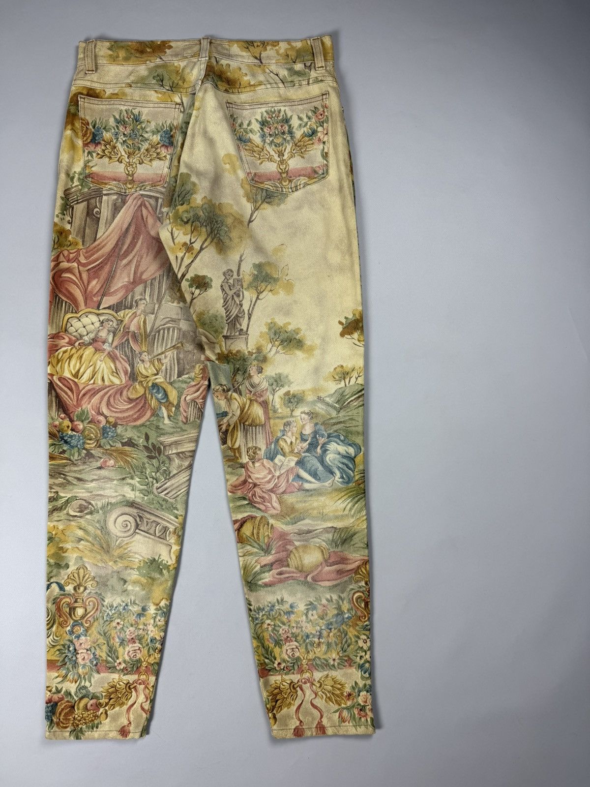 Roberto Cavalli Rare Roberto Cavalli Renaissance Angels Overprinted Jeans Size 32" / US 10 / IT 46 - 18 Thumbnail