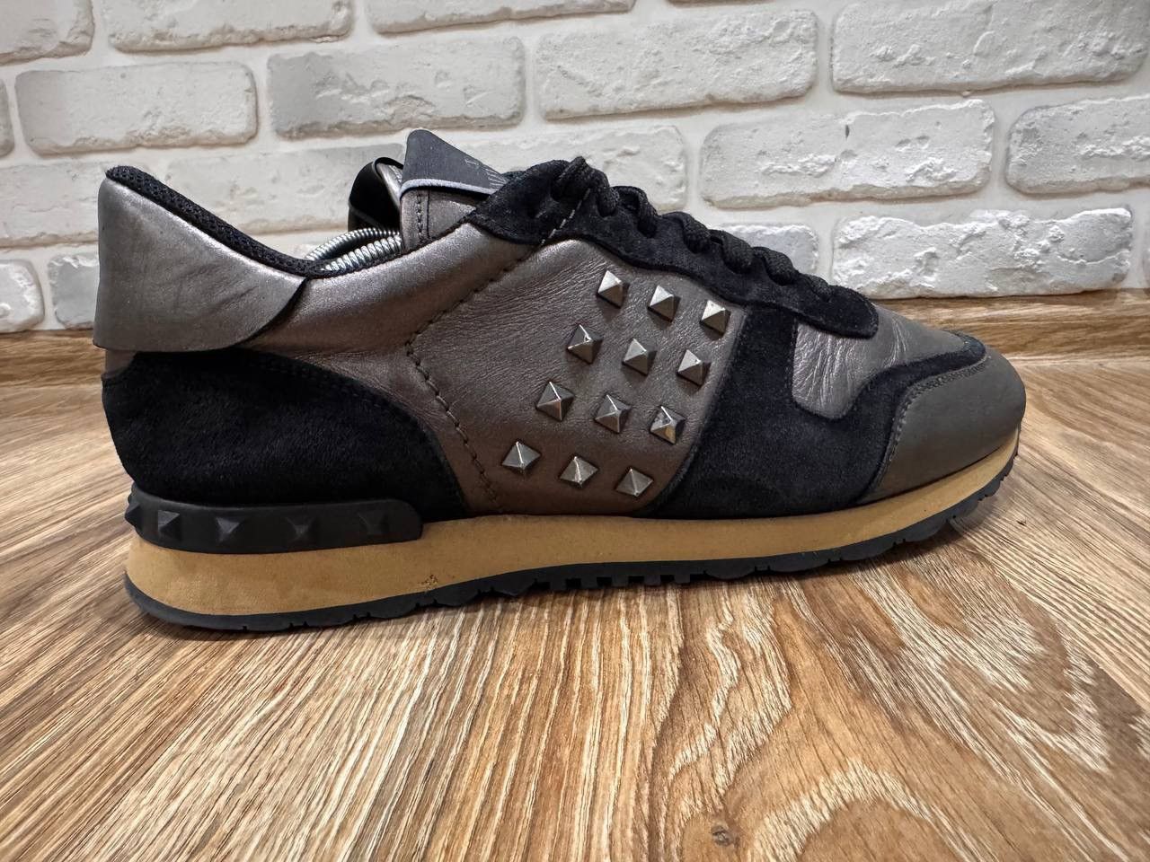 Valentino Valentino Leather Suede Rockrunner Stud Sneakers Size 43 Size US 10 / EU 43 - 7 Thumbnail