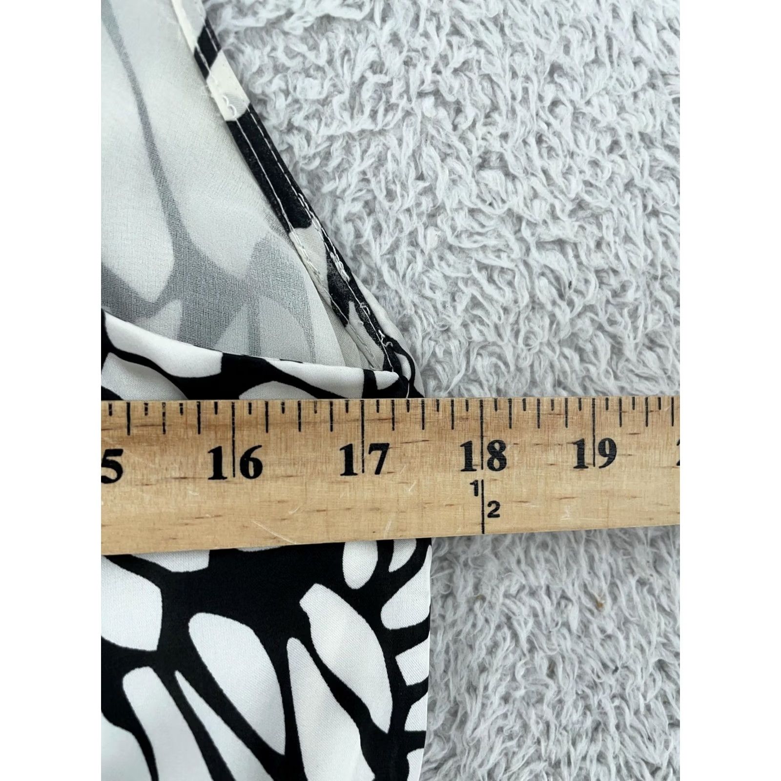 White House Black Market White House Black Market Blouse Womens Small Black White Ruffle Tie Waist Sleeveless Geometric Pattern Casual Spring Summer Size S / US 4 / IT 40 - 5 Thumbnail