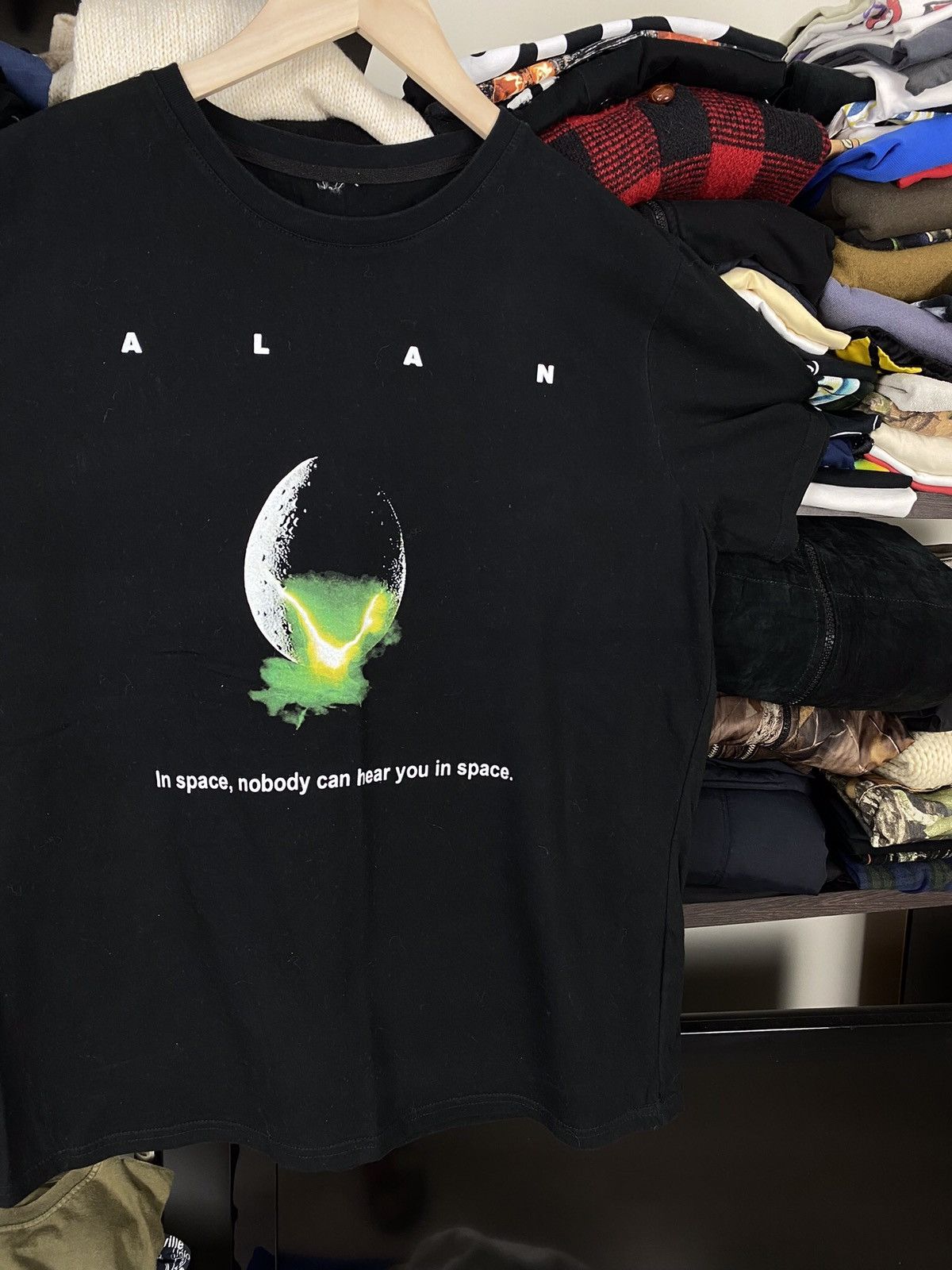 Alien Workshop × Vintage Alan In Space Nobody Can Hear You In Space Tee Shirt Size US M / EU 48-50 / 2 - 4 Thumbnail