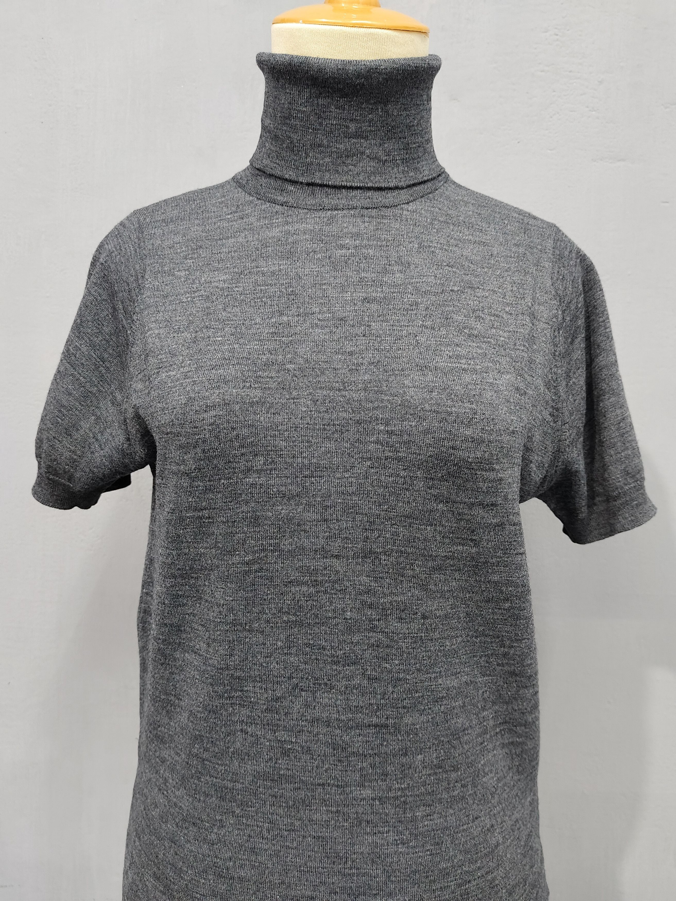 John Smedley 🇬🇧 John Smedley 🇬🇧 Merino Wool Funnel Neck Knit Size M / US 6-8 / IT 42-44 - 2 Thumbnail