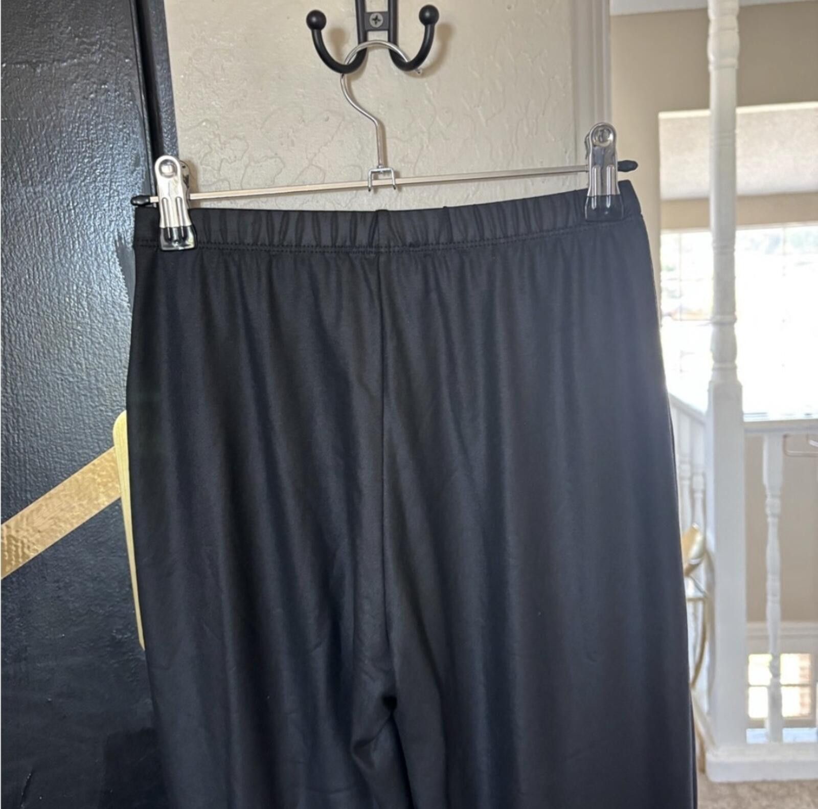 Fashion Nova ( Fashion nova) Day & Night matching leggings Set Size 28" / US 6 / IT 42 - 11 Thumbnail