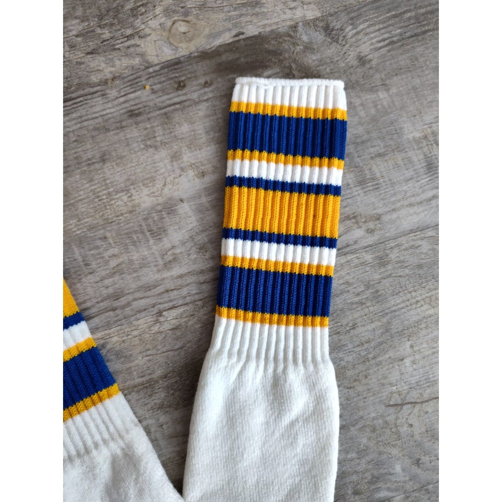 Vintage VINTAGE 80s Tube Socks Tall Stripe Blue Yellow Mens Unisex 22.5" Long Sportswear Size ONE SIZE - 3 Thumbnail