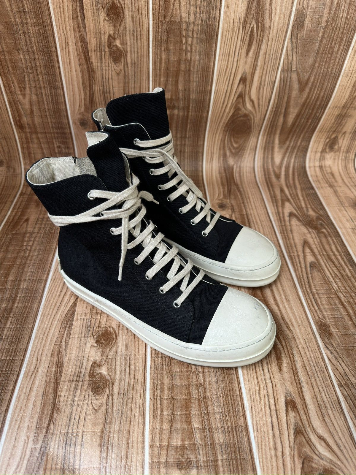 Rick Owens Rick Owens DRSHDW Black Cardboard Hightop Sneakers Size US 10.5 / EU 43-44 - 2 Thumbnail