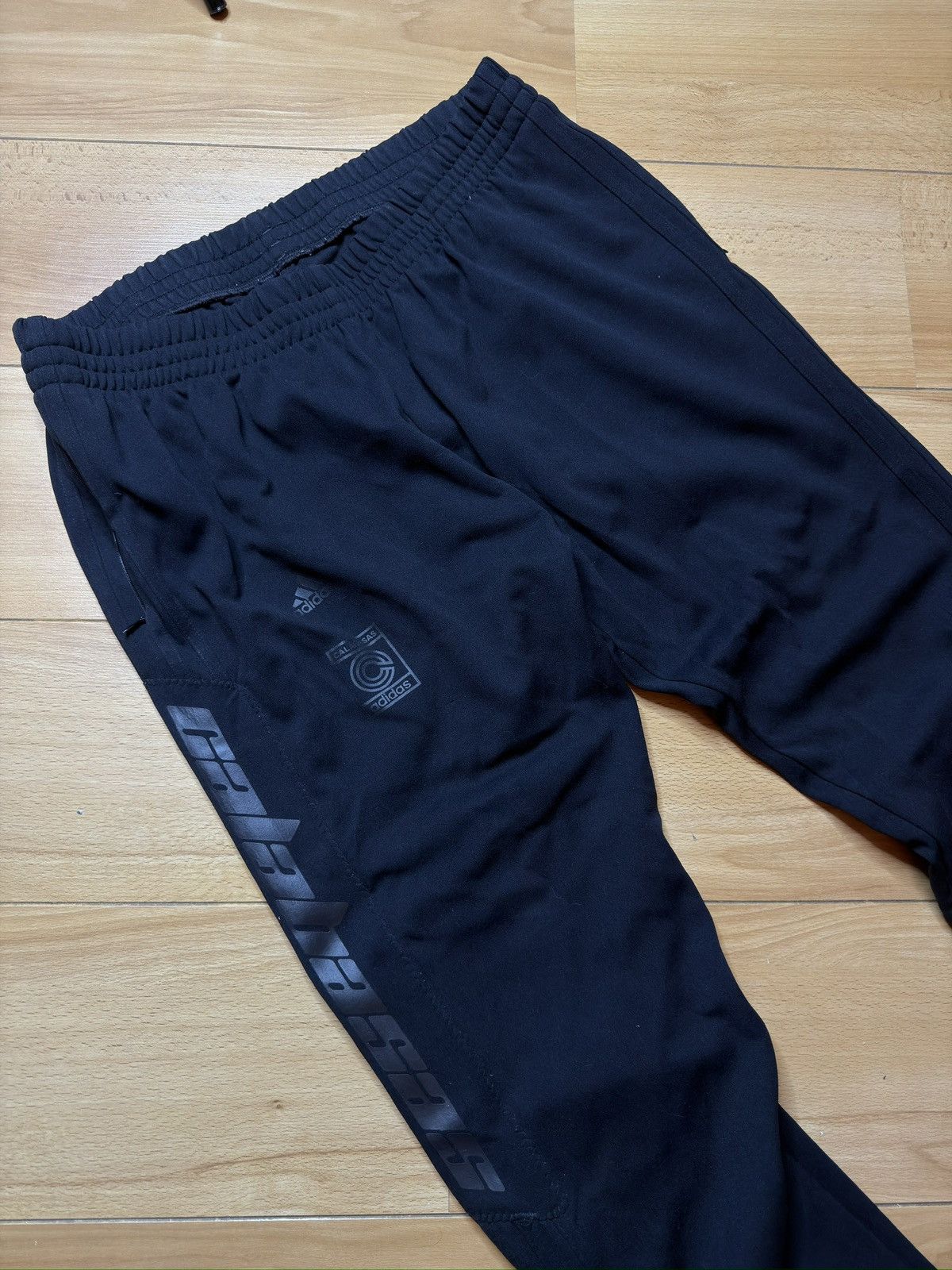 Adidas Adidas Calabasas pants Size US 36 / EU 52 - 2 Thumbnail