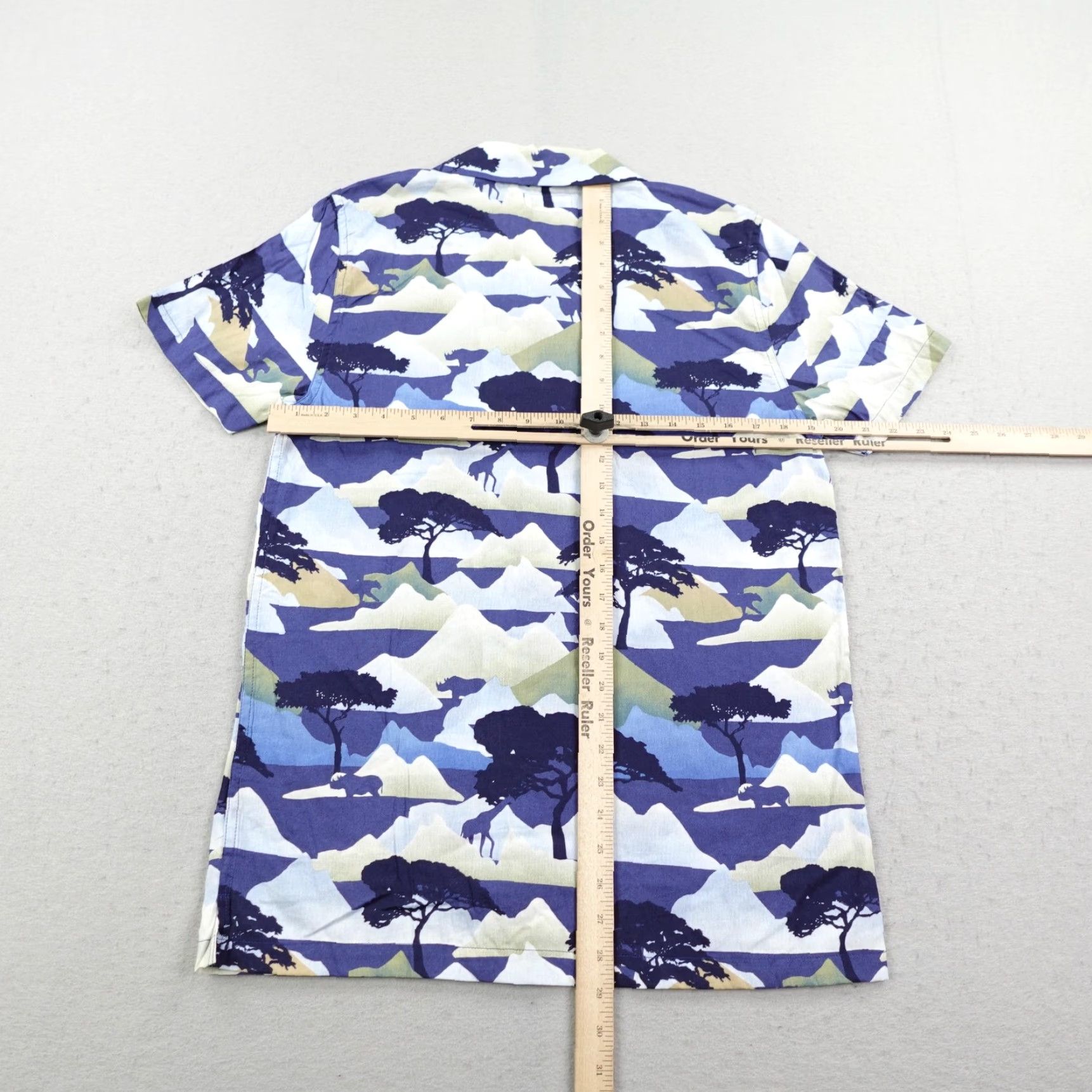 Onia VINTAGE Onia Shirt Blue White Safari Camo Button-Up Short Sleeve S Mens Outdoor Beach Size US S / EU 44-46 / 1 - 7 Thumbnail