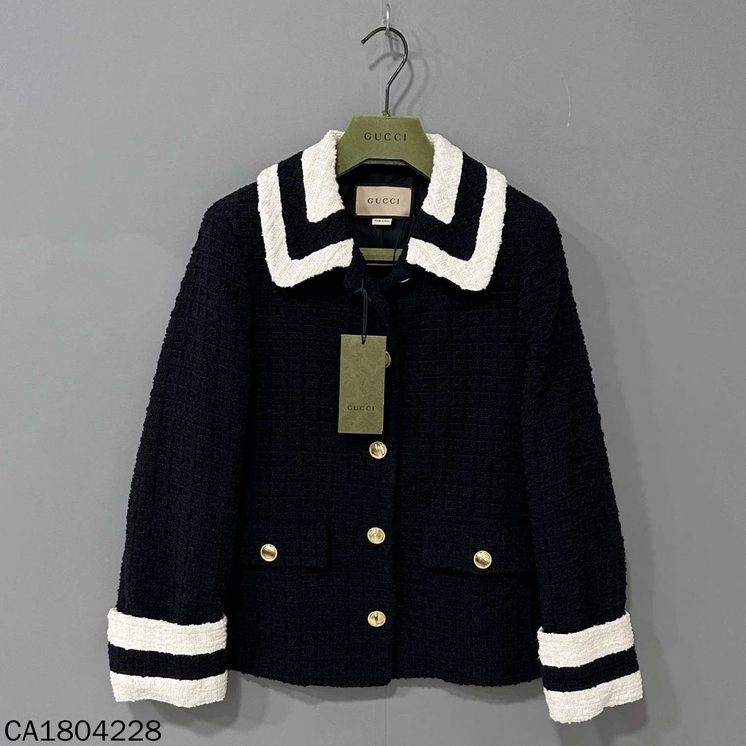 Gucci GUCCI ivory tweed crewneck jacket women's 40 Size M / US 6-8 / IT 42-44 - 1 Thumbnail