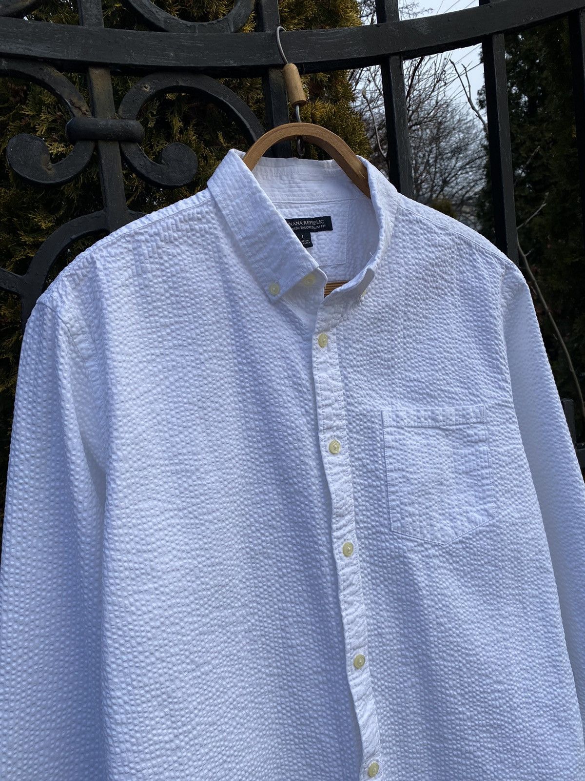 Banana Republic × Vintage Vintage Banana Republic Seersucker Classic ButtonDown Shirt Size US L / EU 52-54 / 3 - 4 Thumbnail