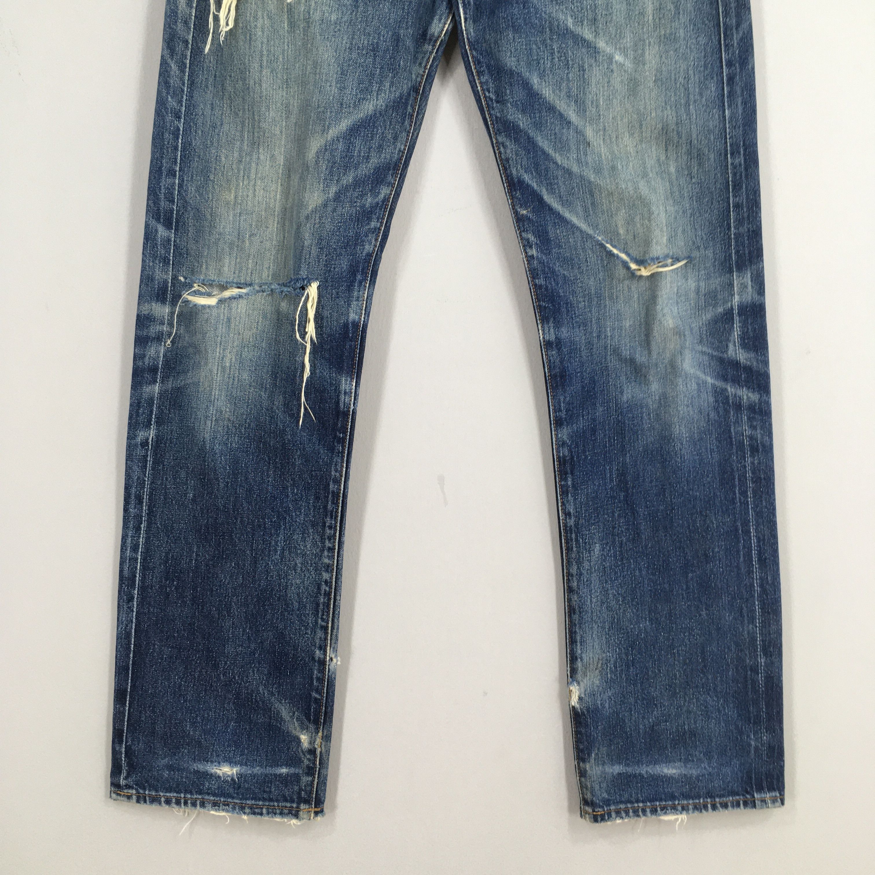 Size 29x31.5 Vintage Levi's 551ZXX Faded Blue Jeans