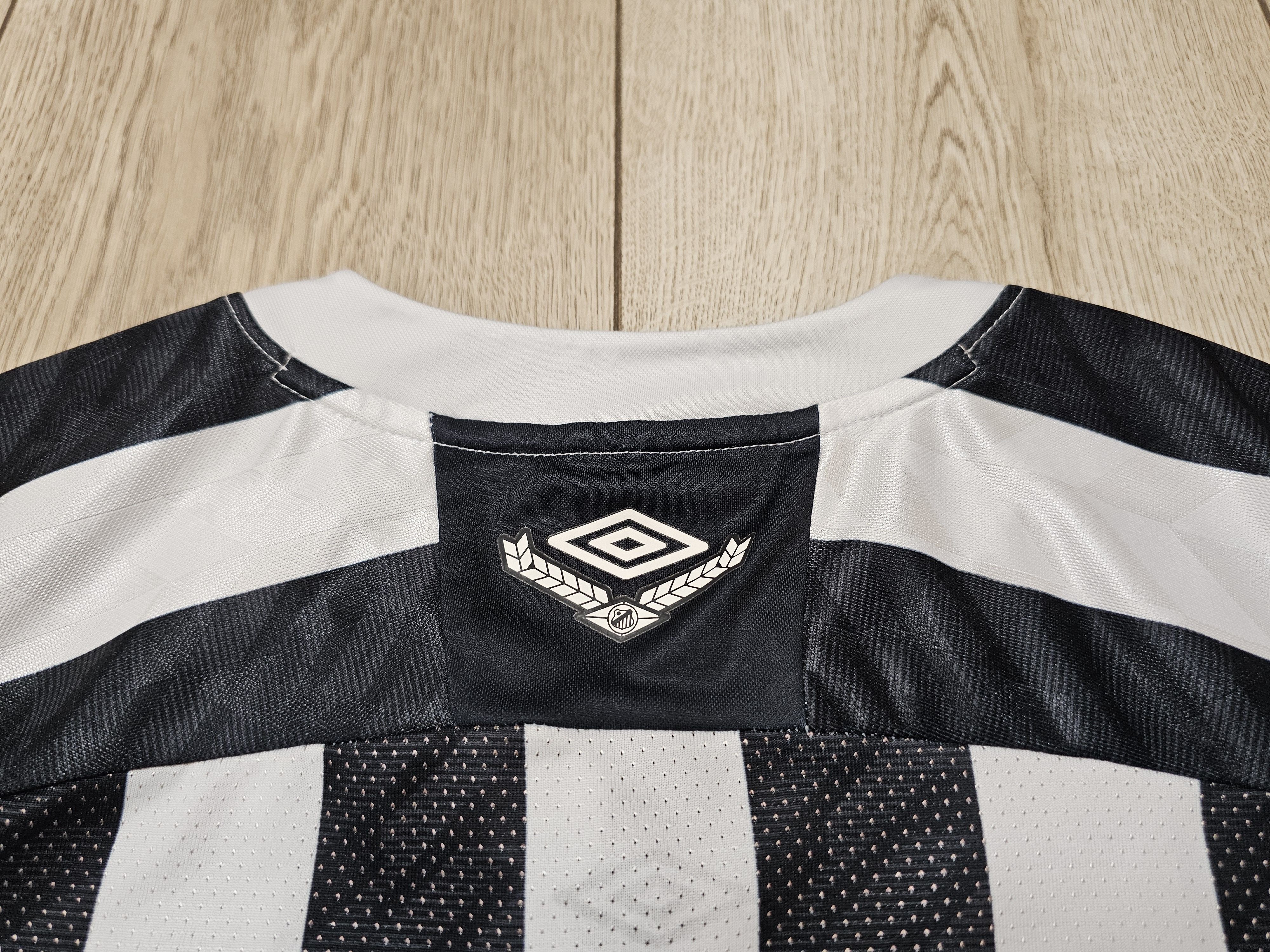 Vintage SANTOS 2020 2021 AWAY FOOTBALL SHIRT BRAZIL SOCCER JERSEY Size US S / EU 44-46 / 1 - 5 Thumbnail