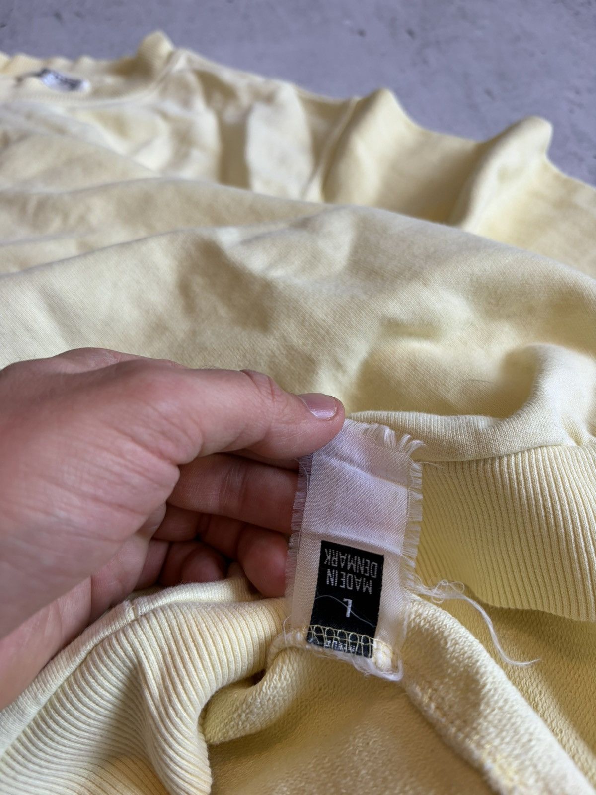 Burberry Vintage 80s Burberrys yellow sweatshirt rare Size US S / EU 44-46 / 1 - 5 Thumbnail