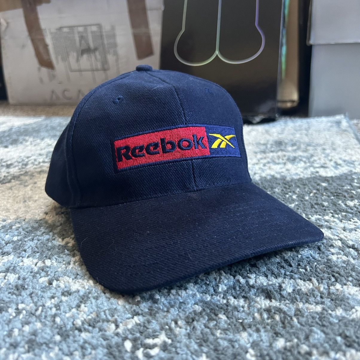 Reebok 90s Y2k Classic Vector Logo FLOCKED CANVAS SNAPBACK CAP NAVY Size ONE SIZE - 3 Thumbnail