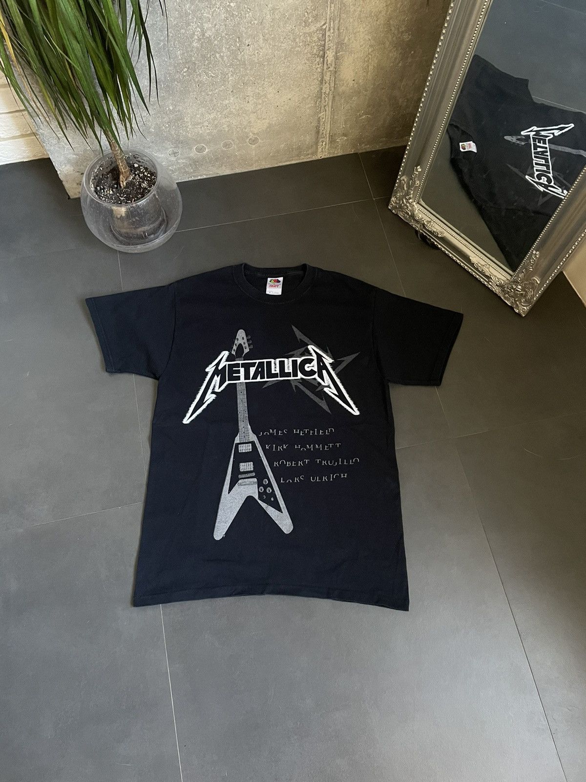 Band Tees × Vintage Vintage Metallica Band Tee Guitar 🎸 Over Print Y2k Size US M / EU 48-50 / 2 - 1 Thumbnail