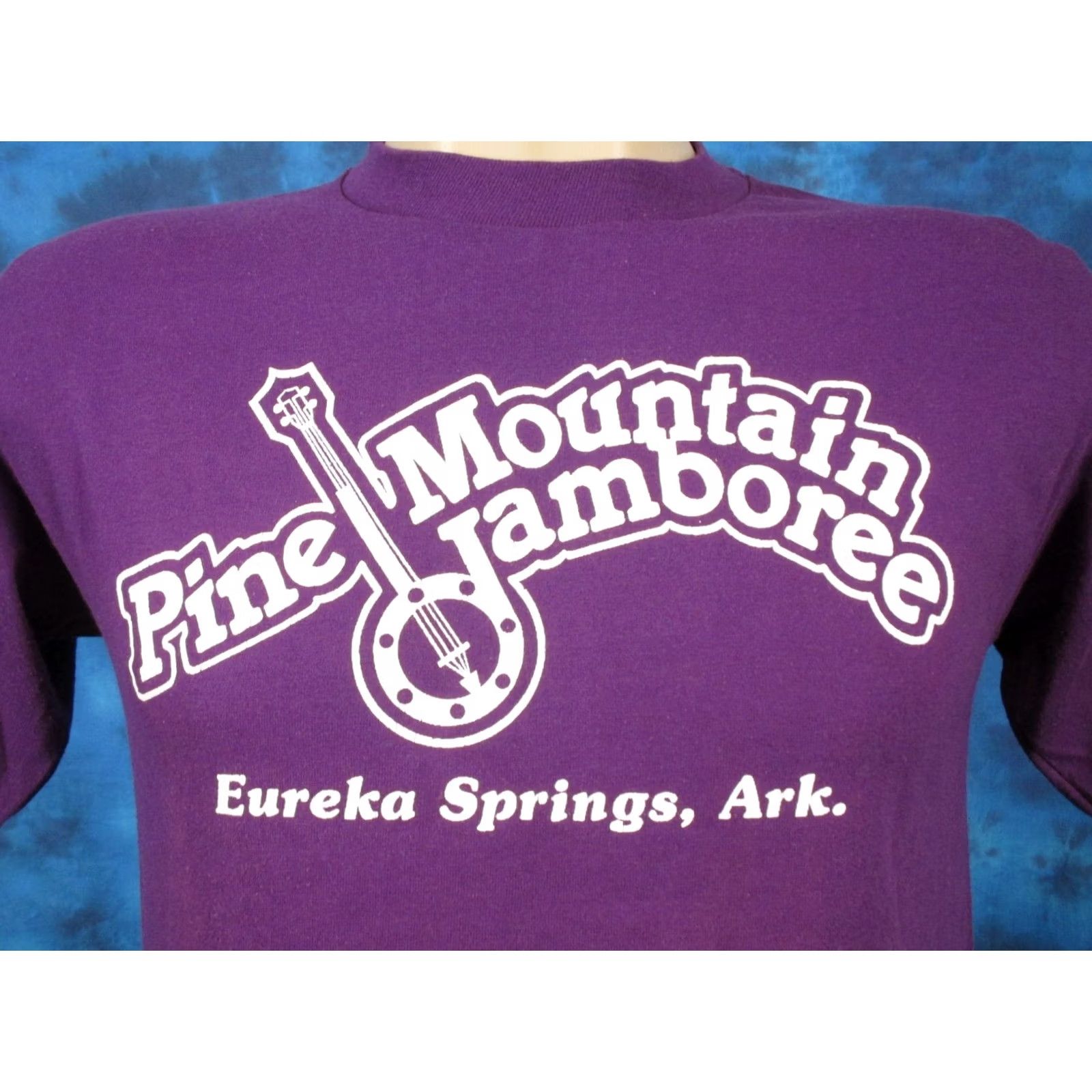 Velva Sheen VINTAGE Velva Sheen T-Shirt Eureka Springs Arkansas 80s PINE MOUNTAIN JAMBOREE Purple Small 50% Cotton/50% Polyester Mens XS-S concert 80s 90s Size US S / EU 44-46 / 1 - 5 Thumbnail