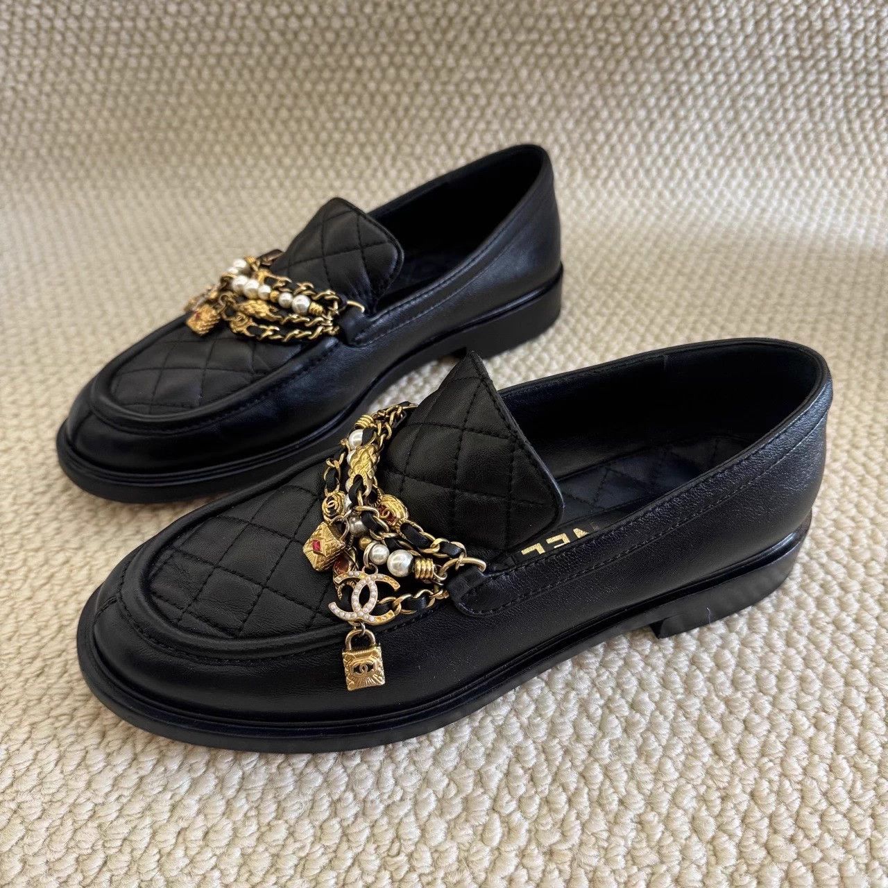 Chanel Chanel chain perfume bottle loafers Size US 7.5 / IT 37.5 - 4 Thumbnail