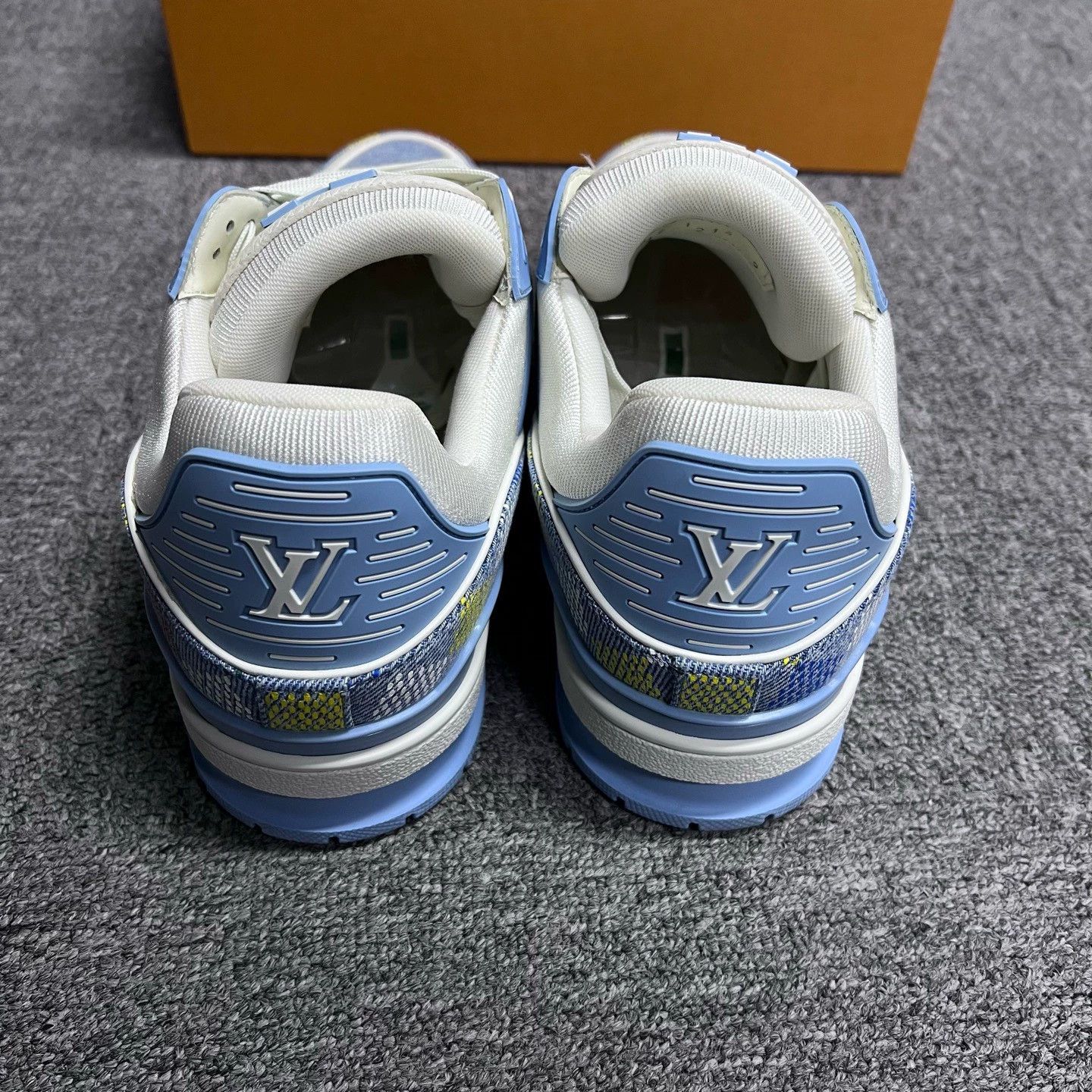 Louis Vuitton louis vuitton blue denim low-top sneakers Size US 9 / EU 42 - 3 Thumbnail