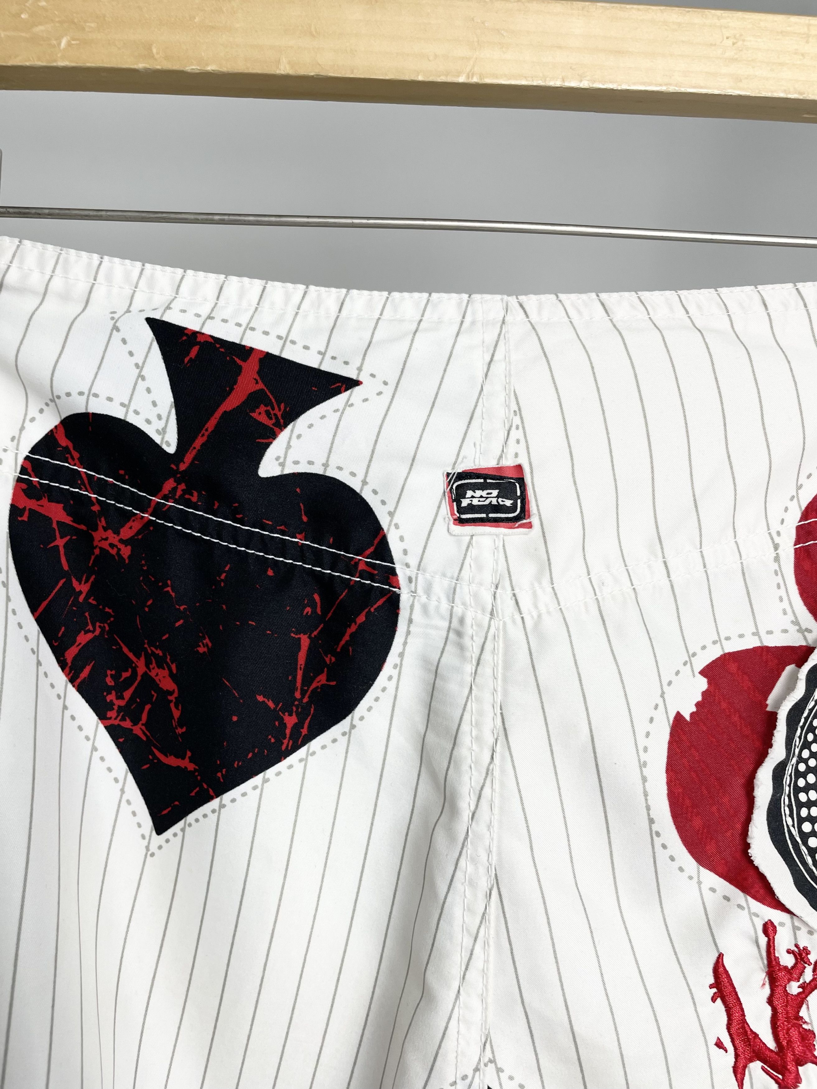No Fear No Fear Vintage Skulls Full Printed Y2K White Cargo Shorts Size US 36 / EU 52 - 16 Thumbnail