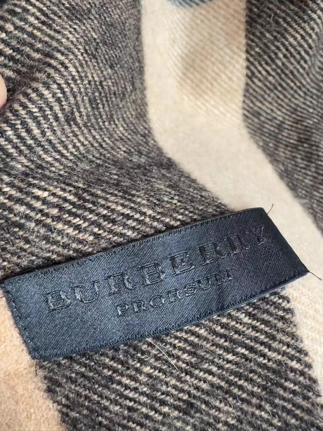 Burberry Burberry Check Cashmere Fringe Scarf Size ONE SIZE - 3 Thumbnail