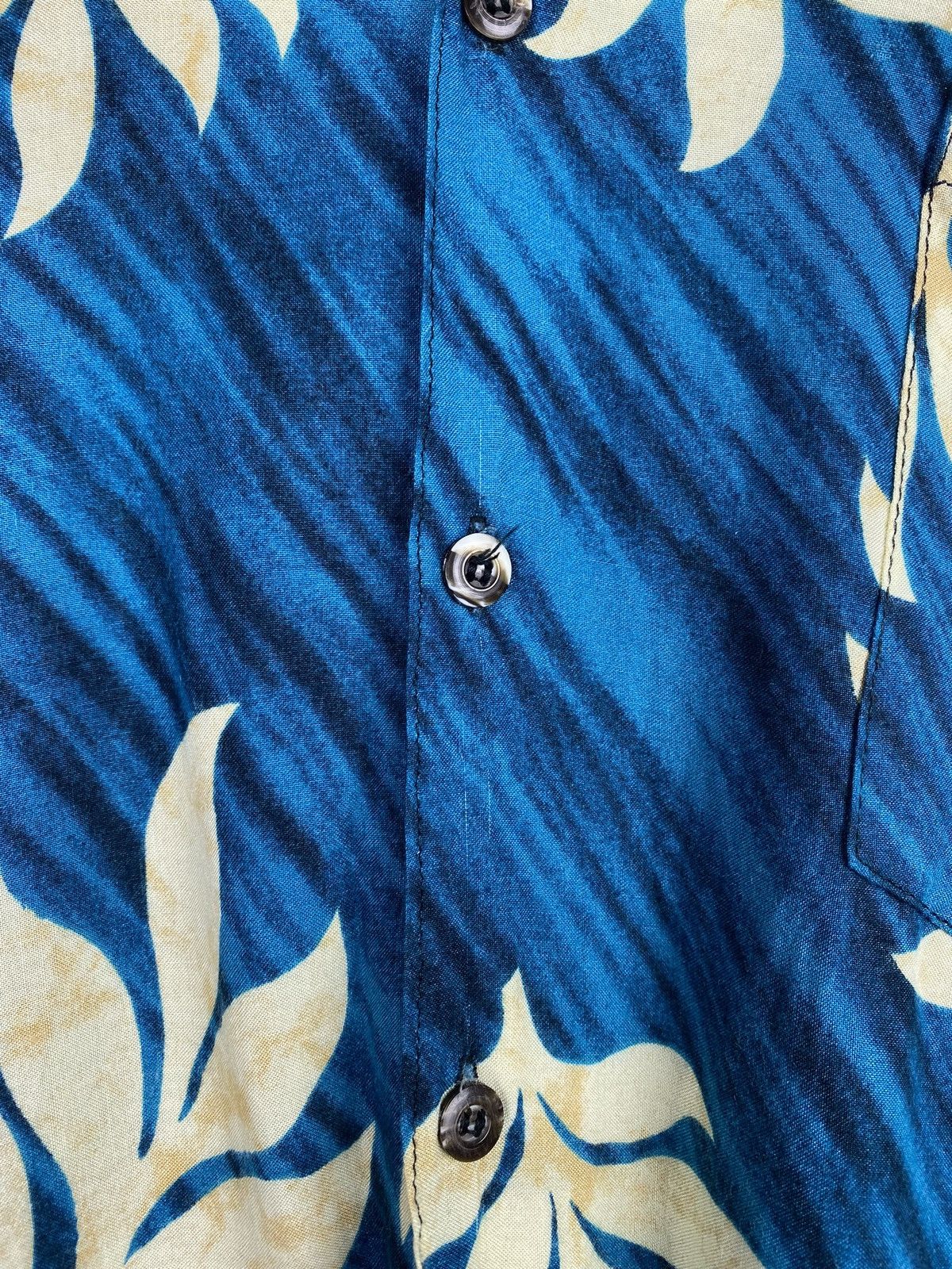 Vintage Vintage Hawaiian crazy shirt size L Size US L / EU 52-54 / 3 - 9 Thumbnail