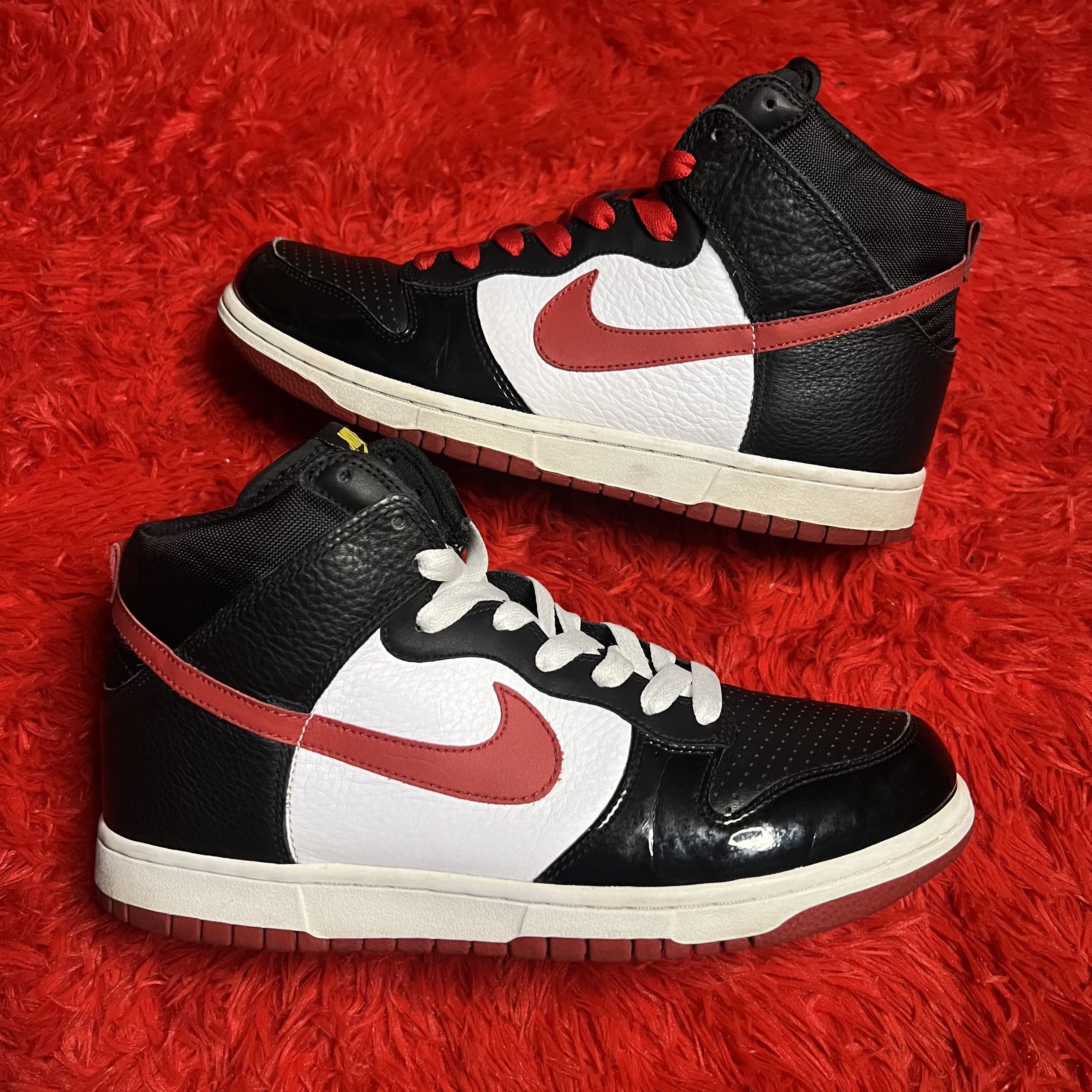 Nike Nike Dunk High Black White Red (2008) Size US 10 / EU 43 - 2 Thumbnail