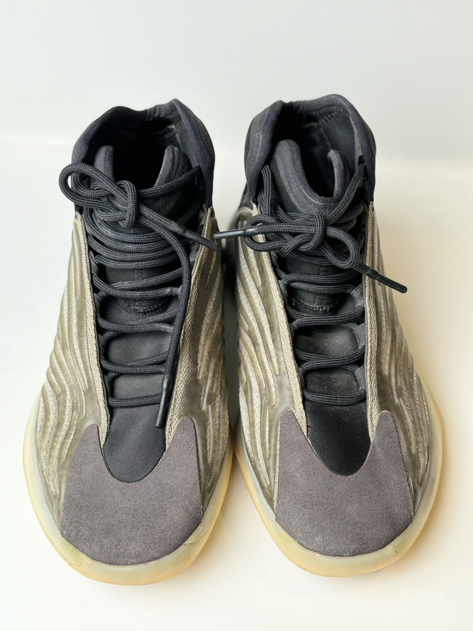 Adidas × Yeezy Adidas Yeezy Quantum Size US 11.5 / EU 44-45 - 4 Thumbnail