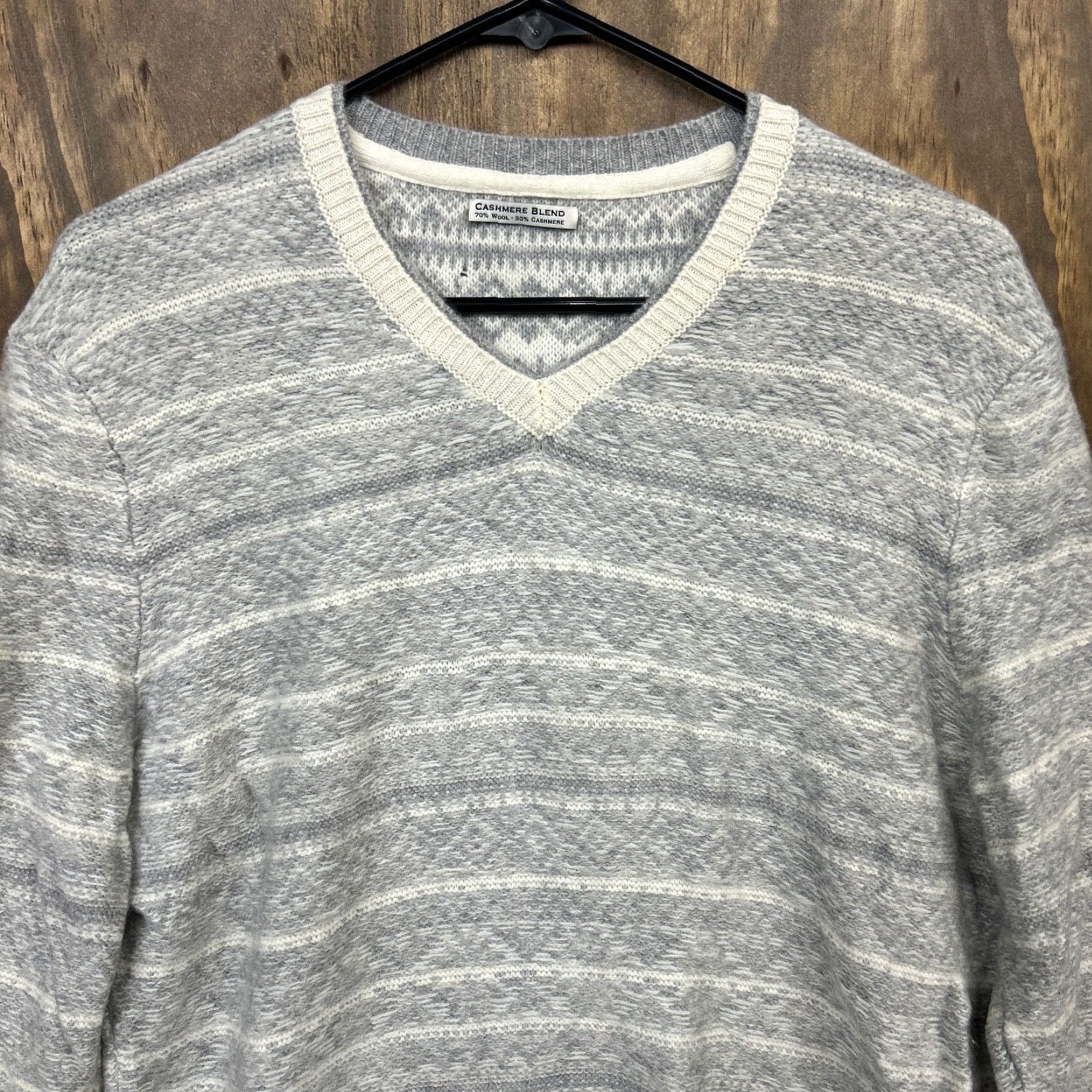 Vintage Cashmere Blend Mens Sweater Gray V-Neck Wool Long Sleeve L Knit Pullover Casual Workwear Winter Fall Mens Size US L / EU 52-54 / 3 - 2 Thumbnail