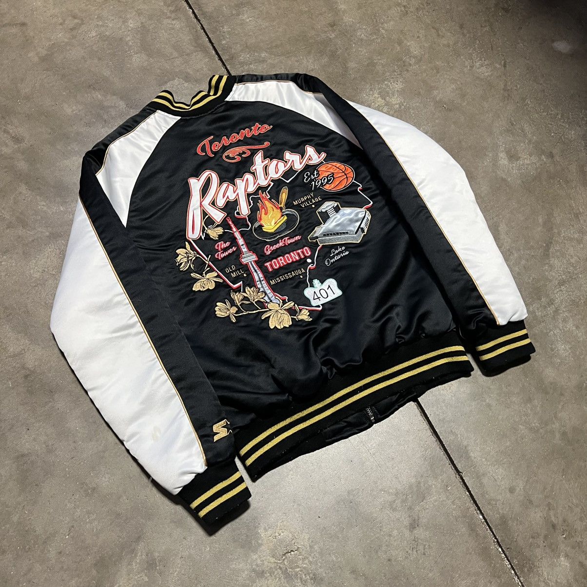 Starter Vintage Toronto Raptors Starter Satin Bomber Jacket Varsity Size US S / EU 44-46 / 1 - 8 Thumbnail