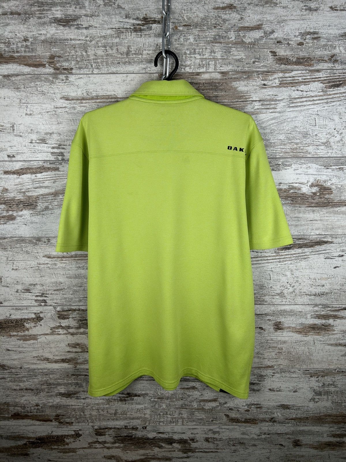 Oakley × Vintage Mens Vintage Oakley Centre Logo T-shirt polos y2k streetwear Size US L / EU 52-54 / 3 - 9 Thumbnail