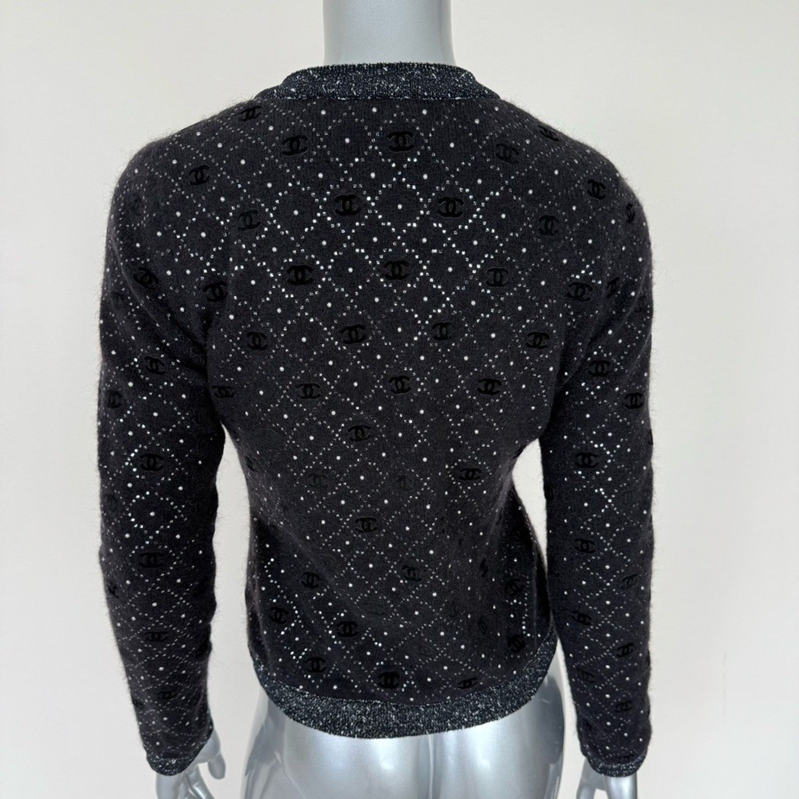 Chanel CHANEL wool knit cardigan size 38 FR 2022 Authentic 7800$ Size M / US 6-8 / IT 42-44 - 4 Thumbnail