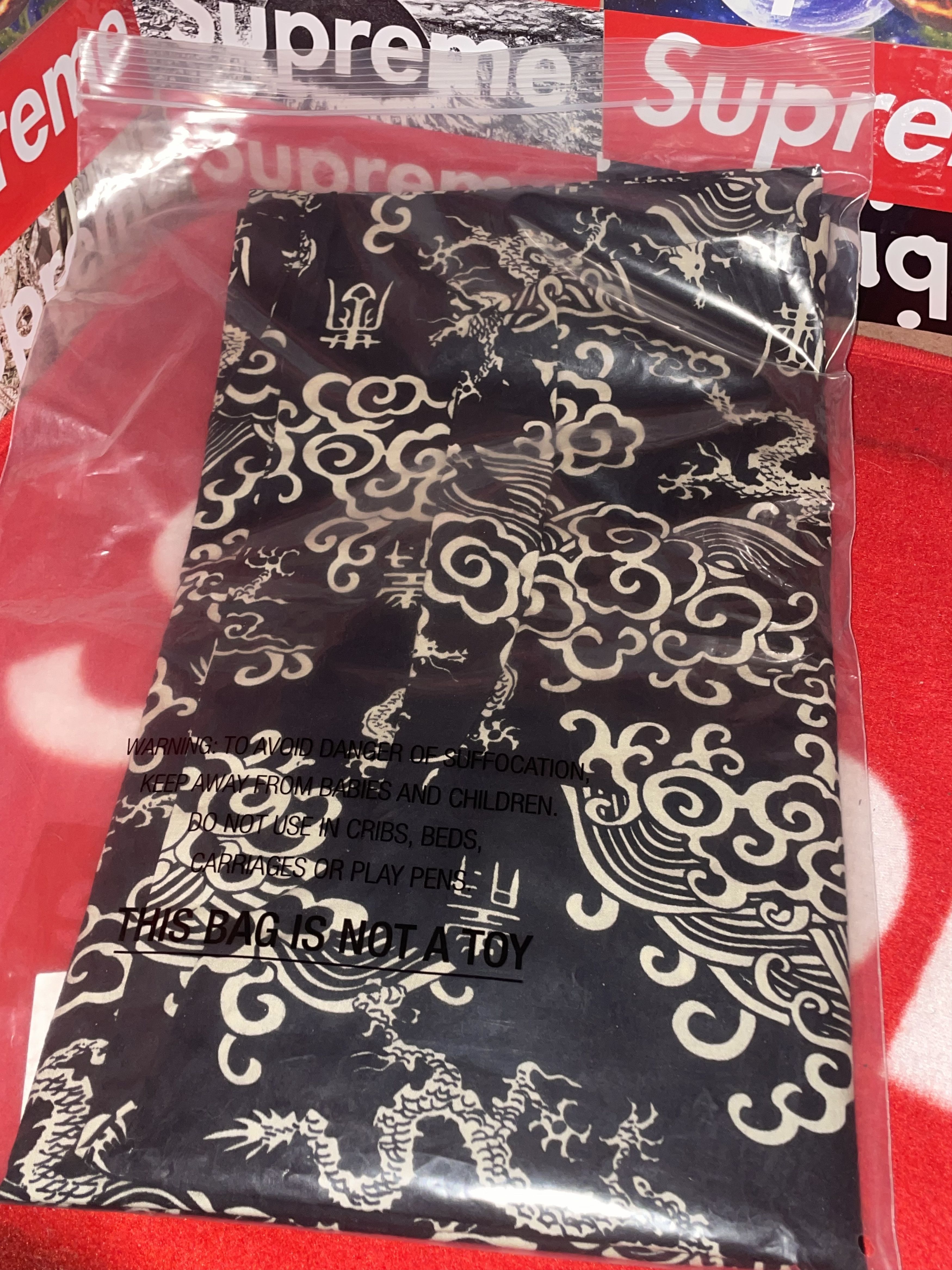 Supreme Supreme Imperial Shirt Dragon L/S Black Large SS15 NEW Size US L / EU 52-54 / 3 - 3 Thumbnail