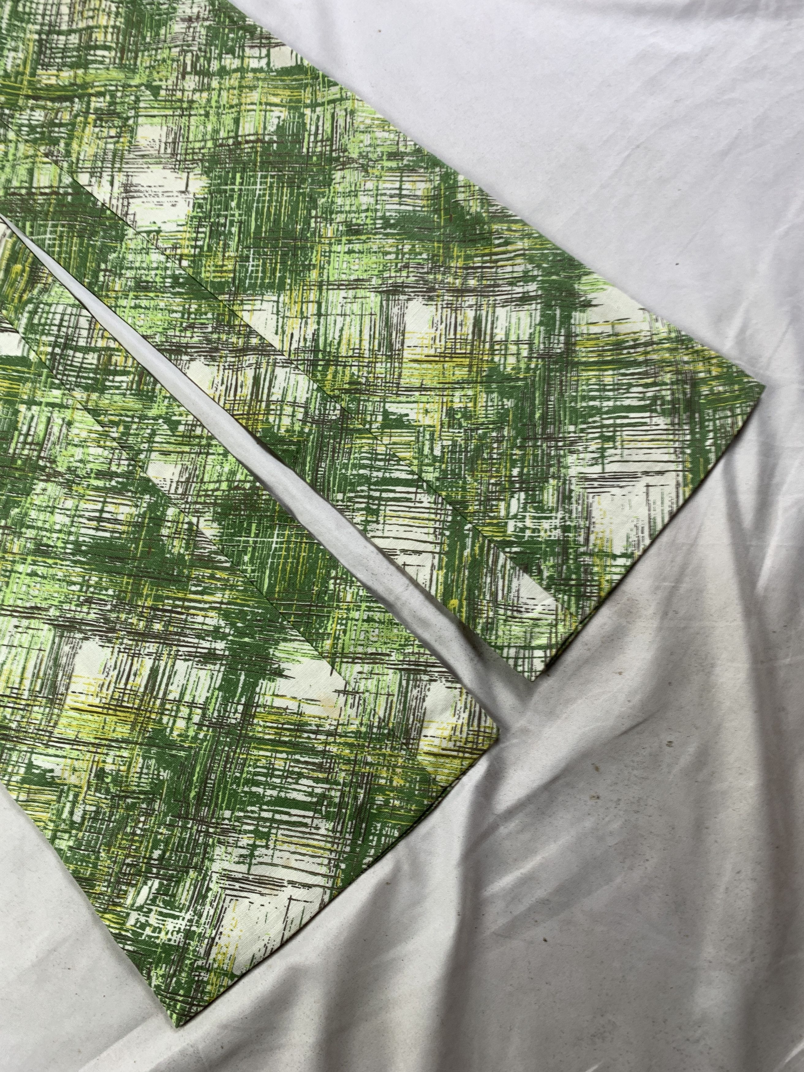 MAX&Co. Max&Co Italy Green Patterned Flared Pants (27) Size 27" / US 4 / IT 40 - 4 Thumbnail