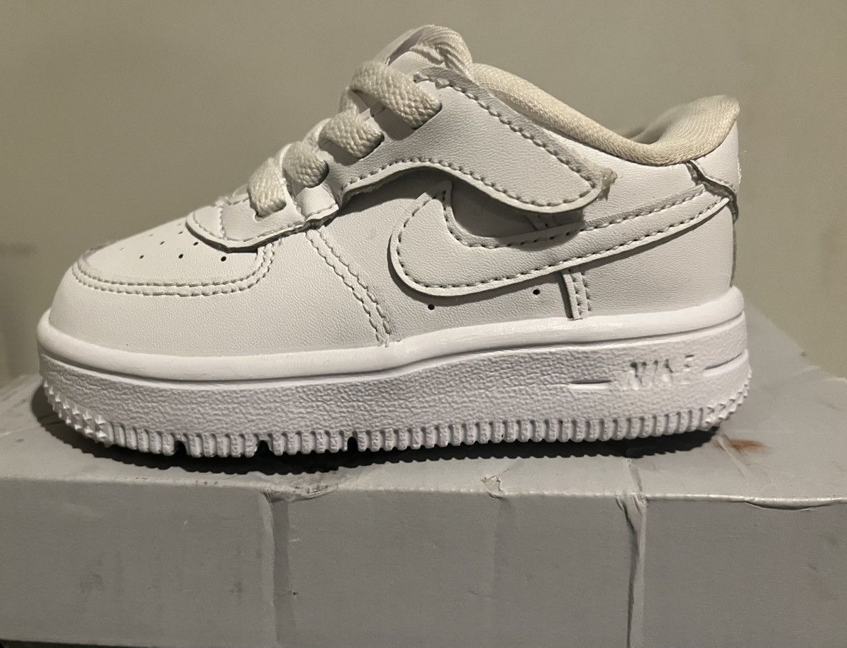 Nike Nike Force 1 Low EasyOn Baby/Toddler Shoes Size US 6 / EU 39 - 3 Thumbnail