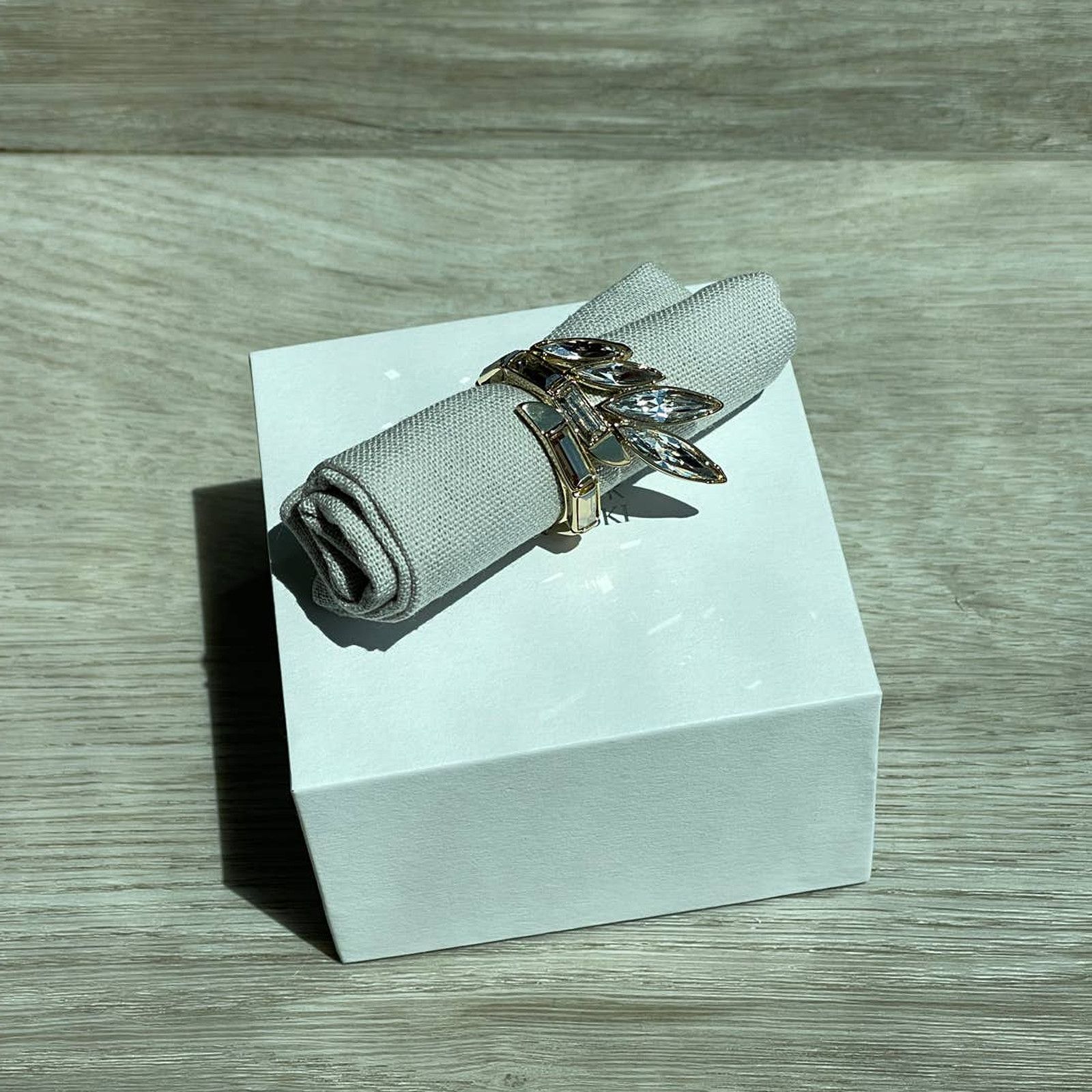 Swarovski Swarovski Atelier Wonder Woman ring Size 6 / EUR 52 Size ONE SIZE - 3 Thumbnail