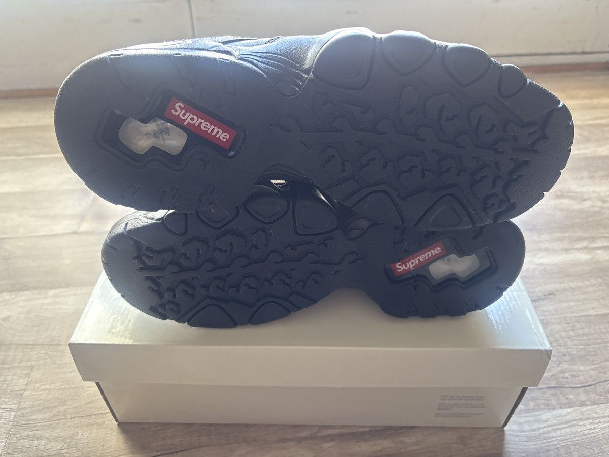 Nike SB Nike Sb Supreme Air Max 2 ‘94 low Size US 9 / EU 42 - 4 Thumbnail