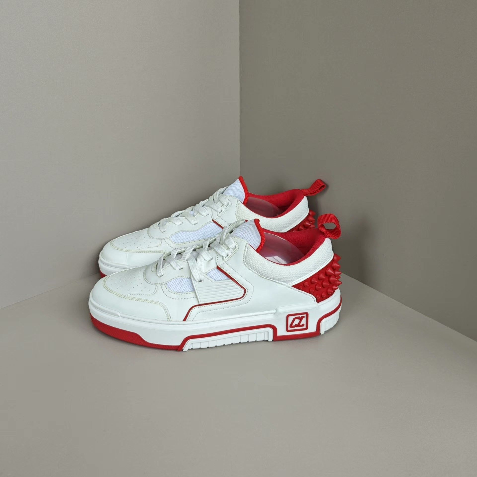 Christian Louboutin Christian Louboutin Red Lowtop Sneakers 10 Men Size US 10 / EU 43 - 1 Thumbnail